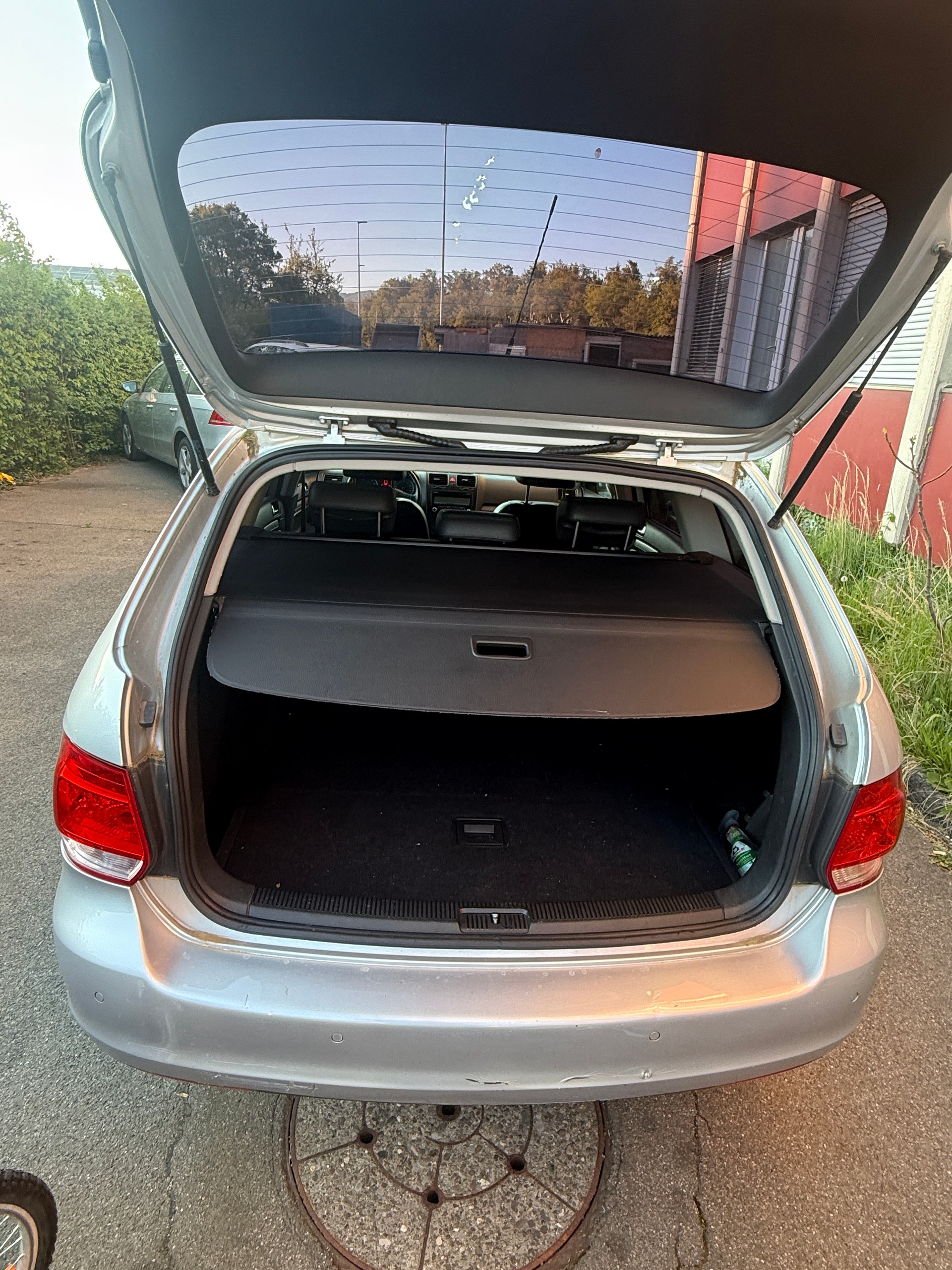 VW Golf Variant 1.4 TSI Value DSG-image-10