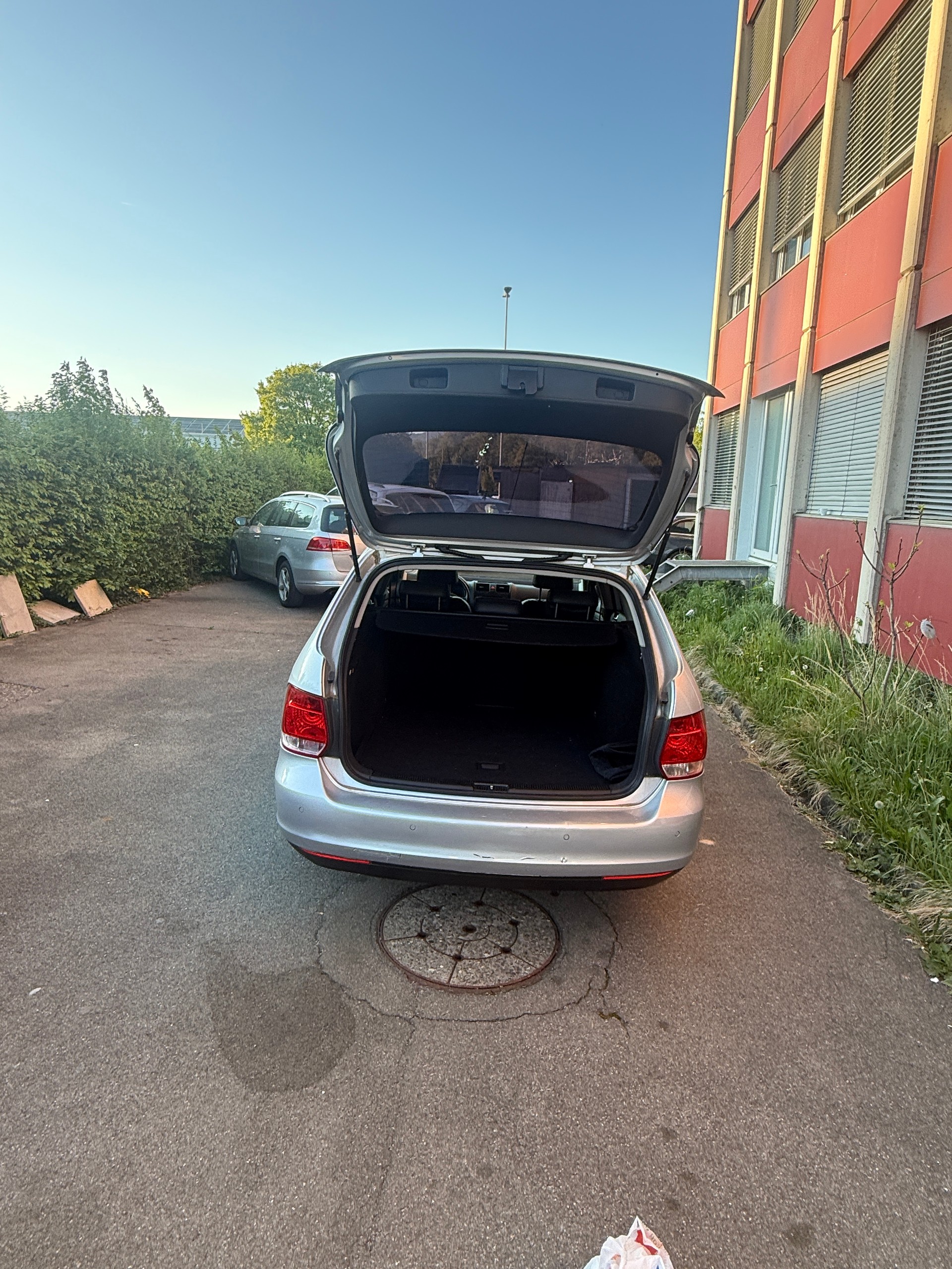 VW Golf Variant 1.4 TSI Value DSG-image-11
