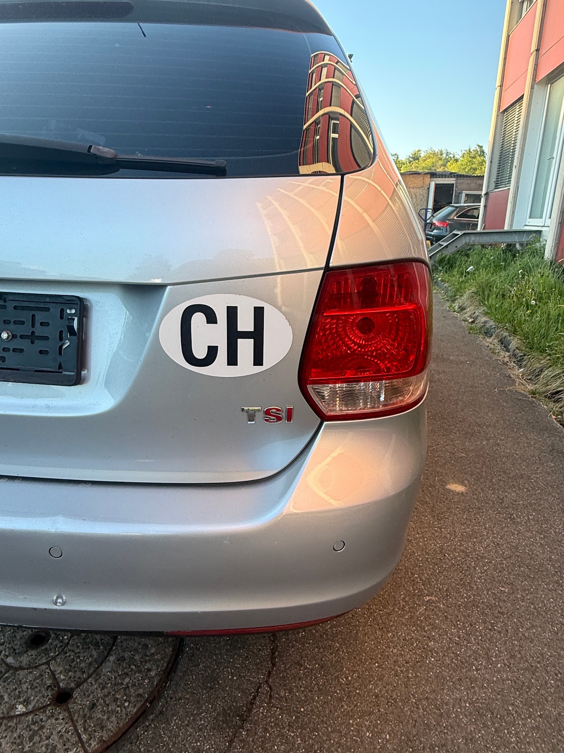 VW Golf Variant 1.4 TSI Value DSG-image-9