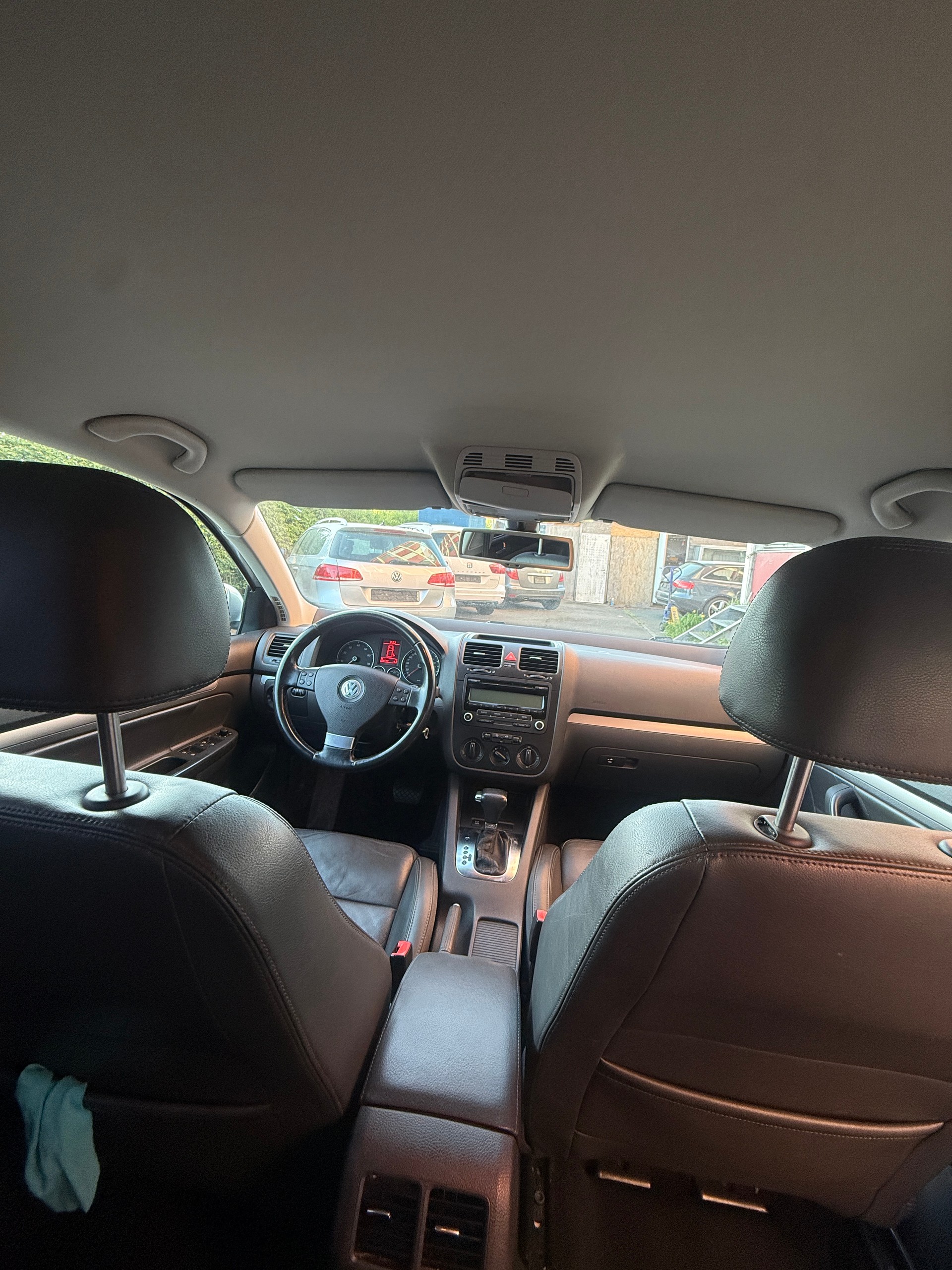 VW Golf Variant 1.4 TSI Value DSG-image-15