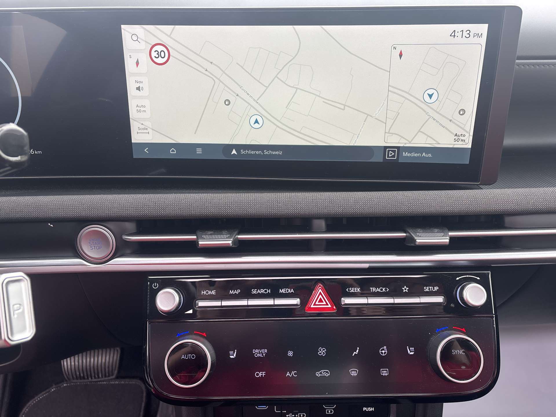 HYUNDAI Tucson 1.6 TGDi PHEV 252PS Techno Sky 4WD Automat-image-1