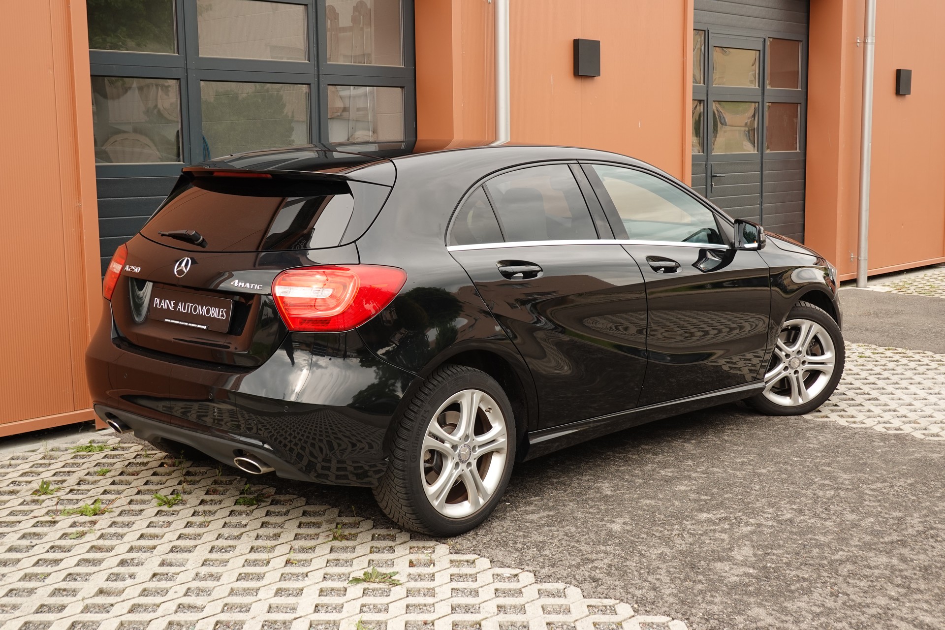 MERCEDES-BENZ A 250 4Matic - "Tempomat* Sièges chauffantes * jantes 18 * intérieur cuir * Camera recul * Capteur avant"-image-5