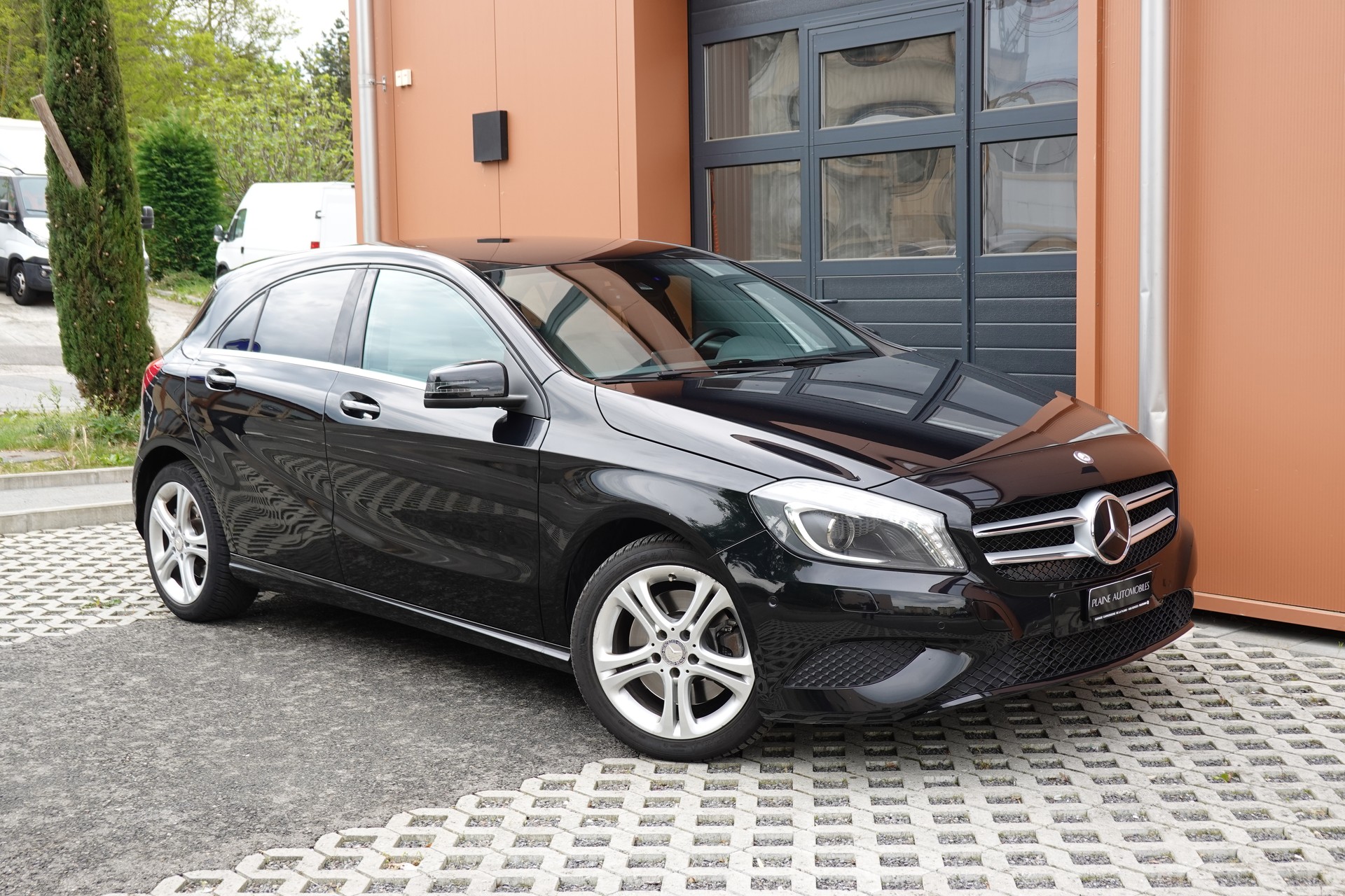 MERCEDES-BENZ A 250 4Matic - "Tempomat* Sièges chauffantes * jantes 18 * intérieur cuir * Camera recul * Capteur avant"-image-6