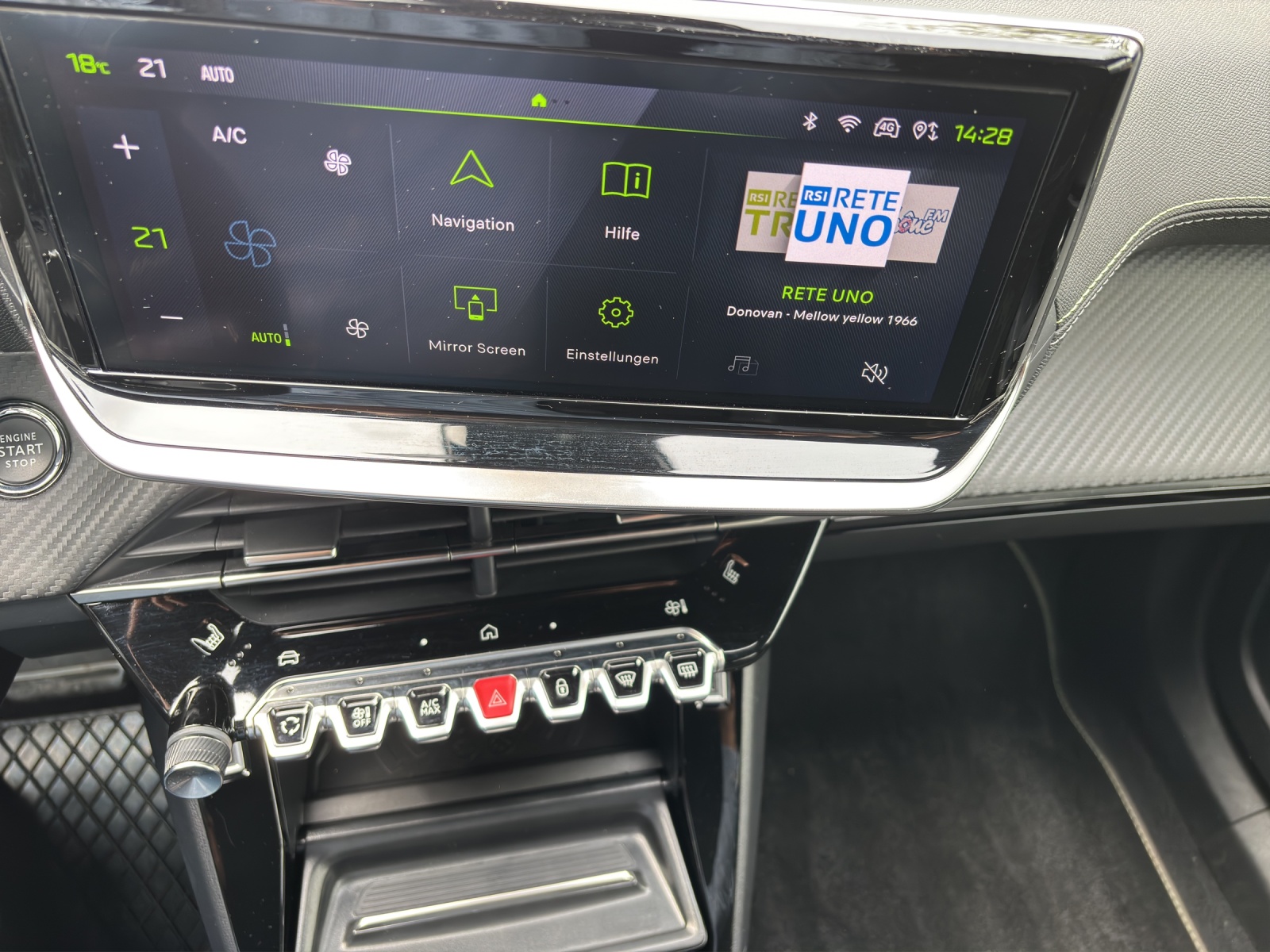 PEUGEOT 2008 1.2 PureTech GT-image-15