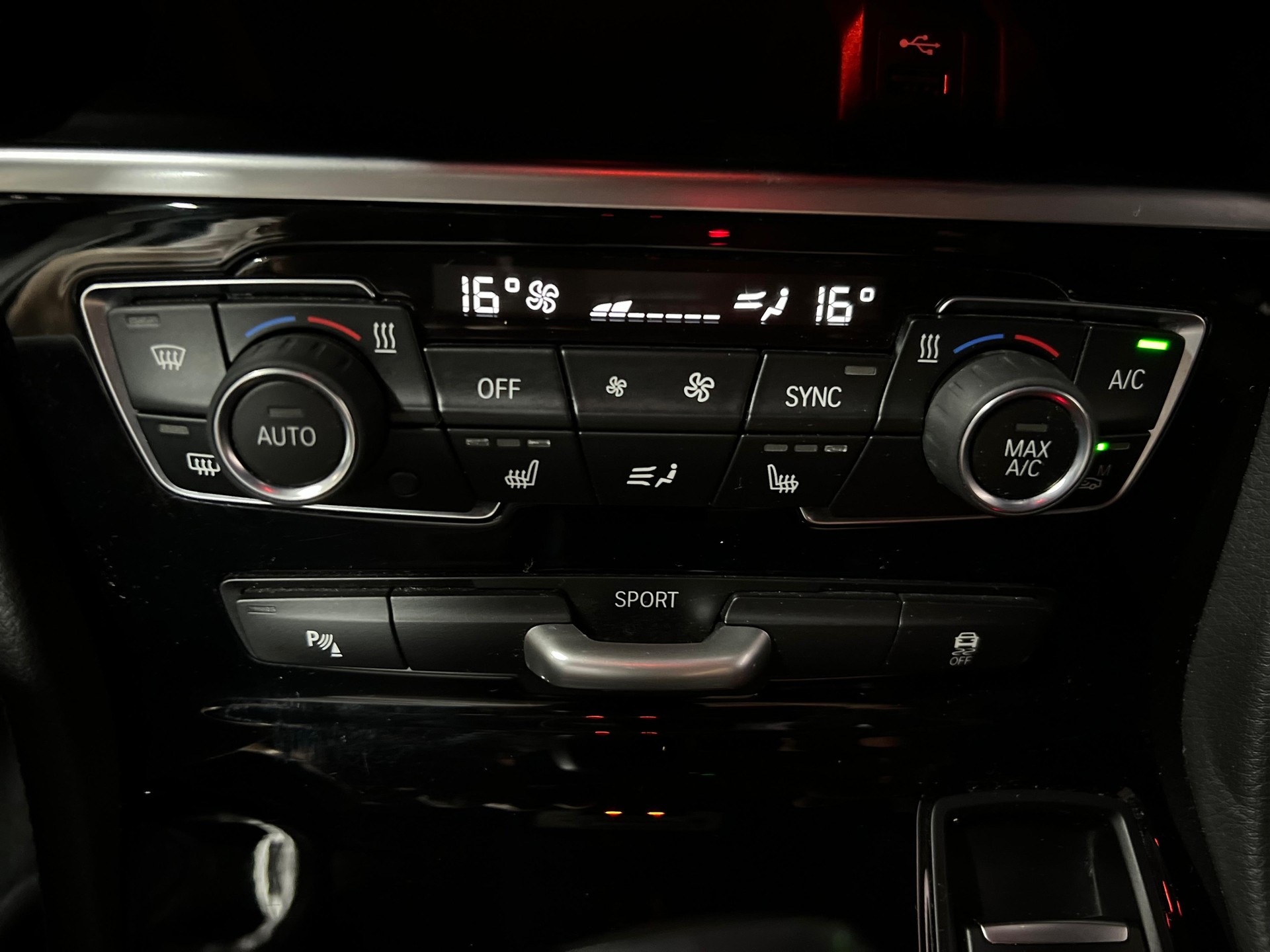 BMW 220d xDrive Active Tourer Steptronic Luxury Line / CH Fahrzeug / Fahrerassitenz /Head-up Display / Gratis Service 10 Jahre-image-20