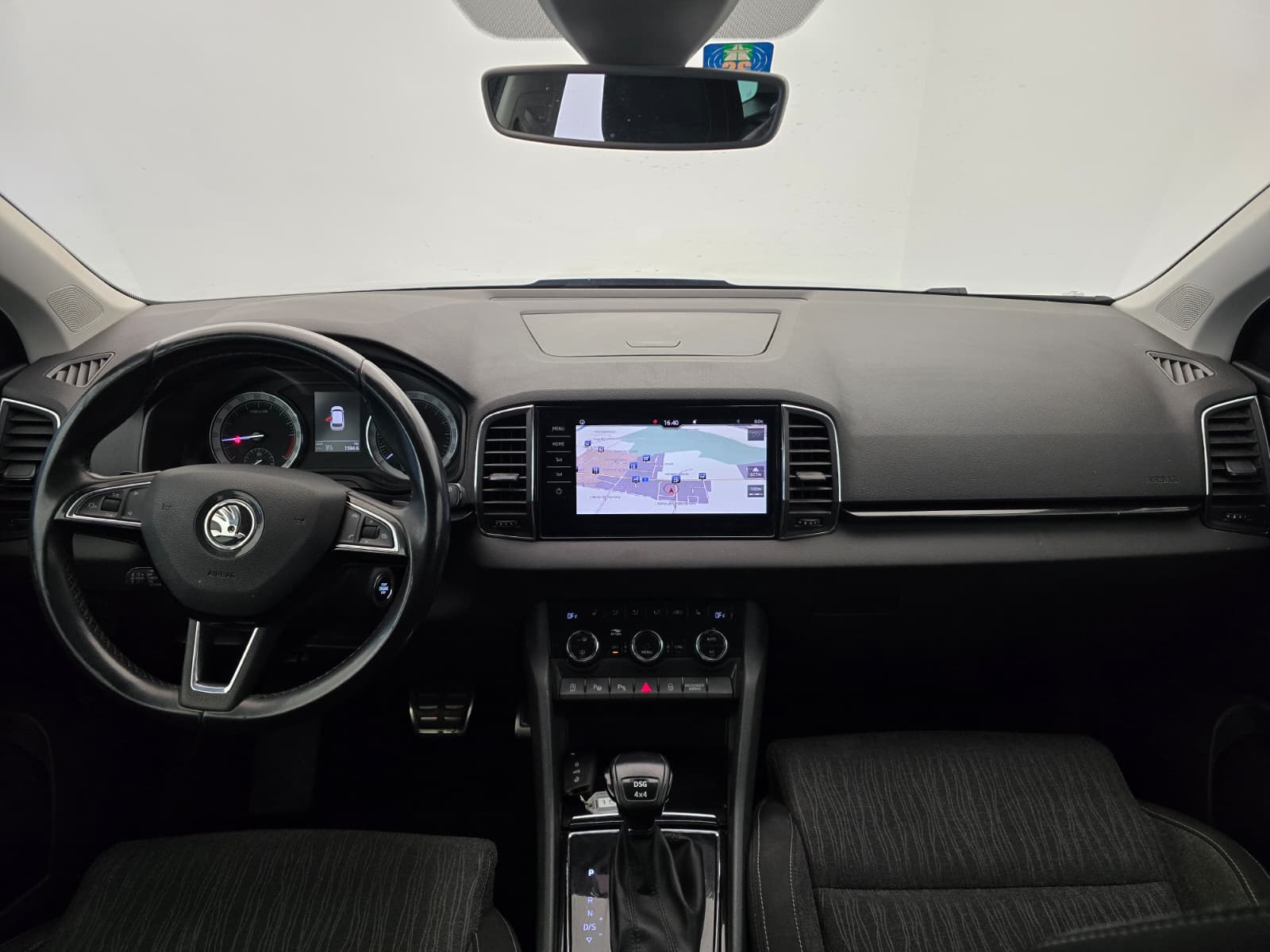 SKODA Karoq 2.0 TDI CR Style 4x4 DSG-image-9