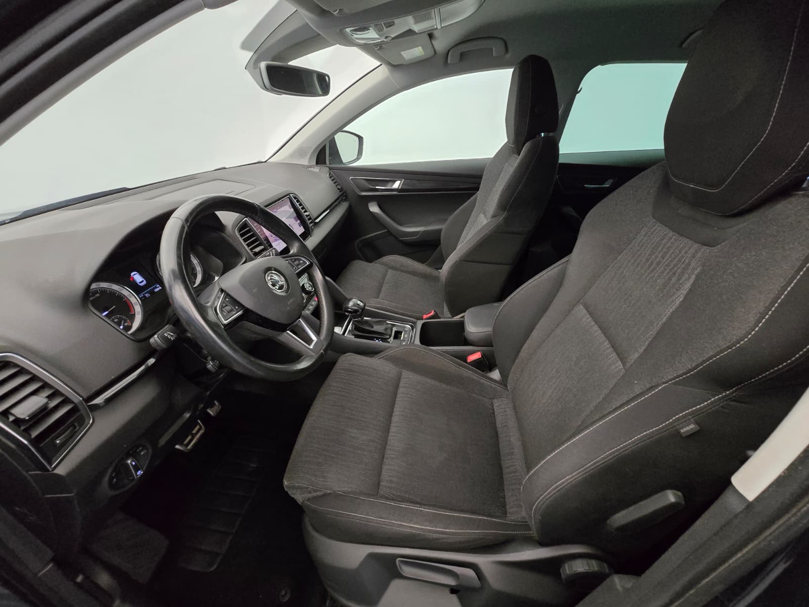 SKODA Karoq 2.0 TDI CR Style 4x4 DSG-image-11