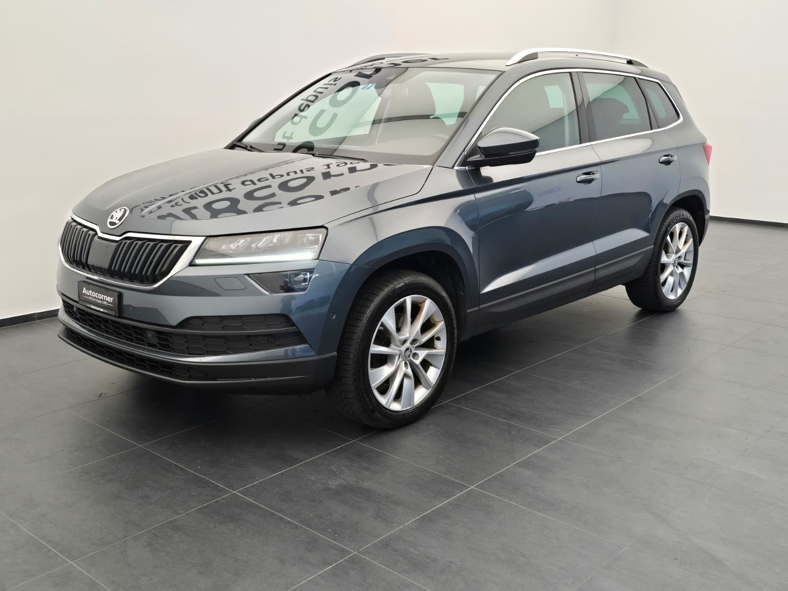 SKODA Karoq 2.0 TDI CR Style 4x4 DSG-image-2
