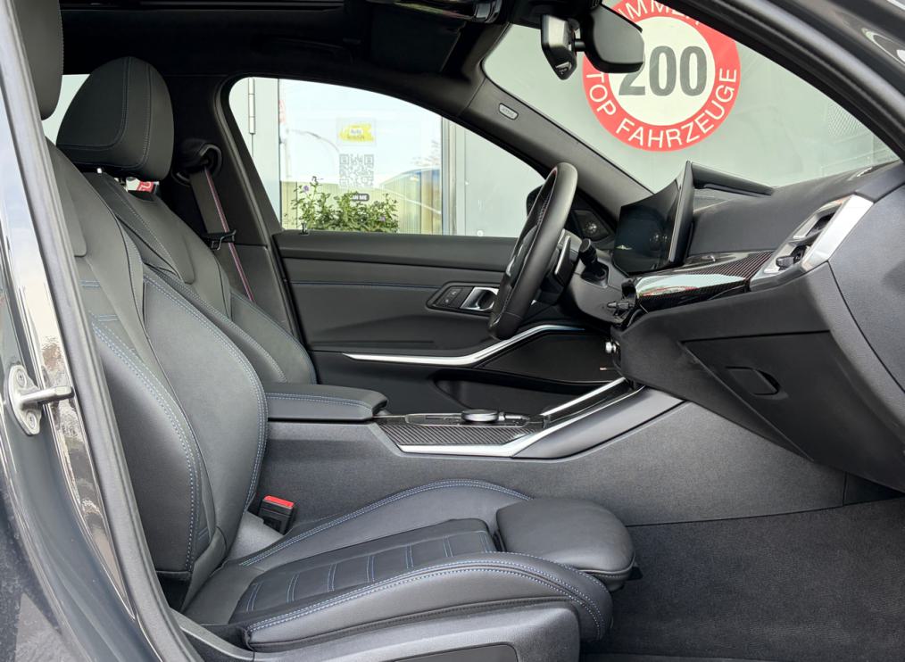 BMW M340i xDrive 48V Touring Steptronic-image-10