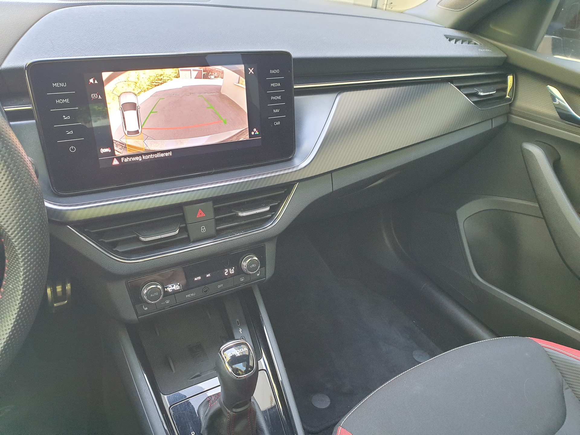 SKODA Scala 1.0 TSI Monte Carlo DSG-image-12