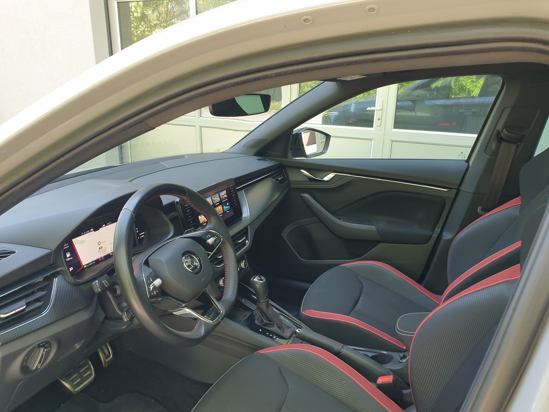 SKODA Scala 1.0 TSI Monte Carlo DSG-image-9