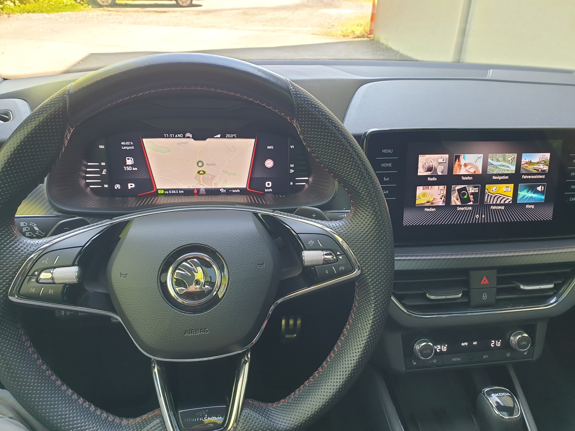 SKODA Scala 1.0 TSI Monte Carlo DSG-image-11