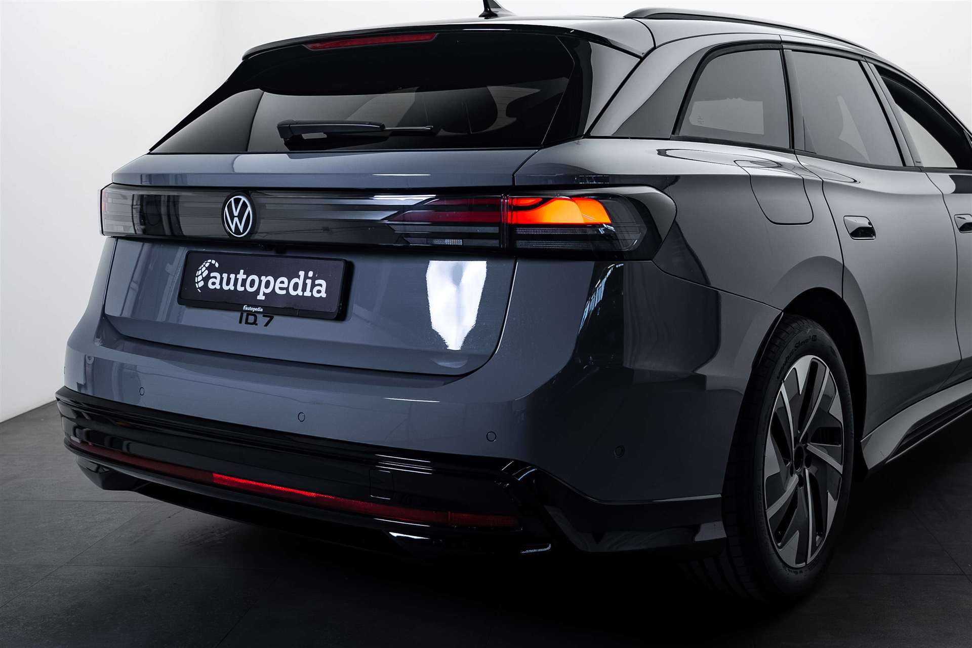 VW ID.7 Tourer Limited Edition 77kWh 285PS Automat-showroom-element-3