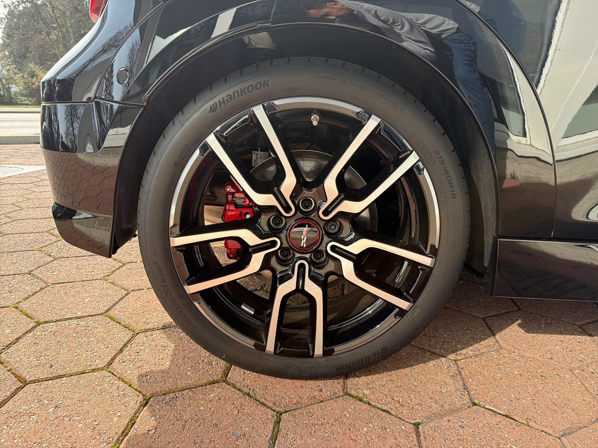 MINI John Cooper Works Cabrio-image-7