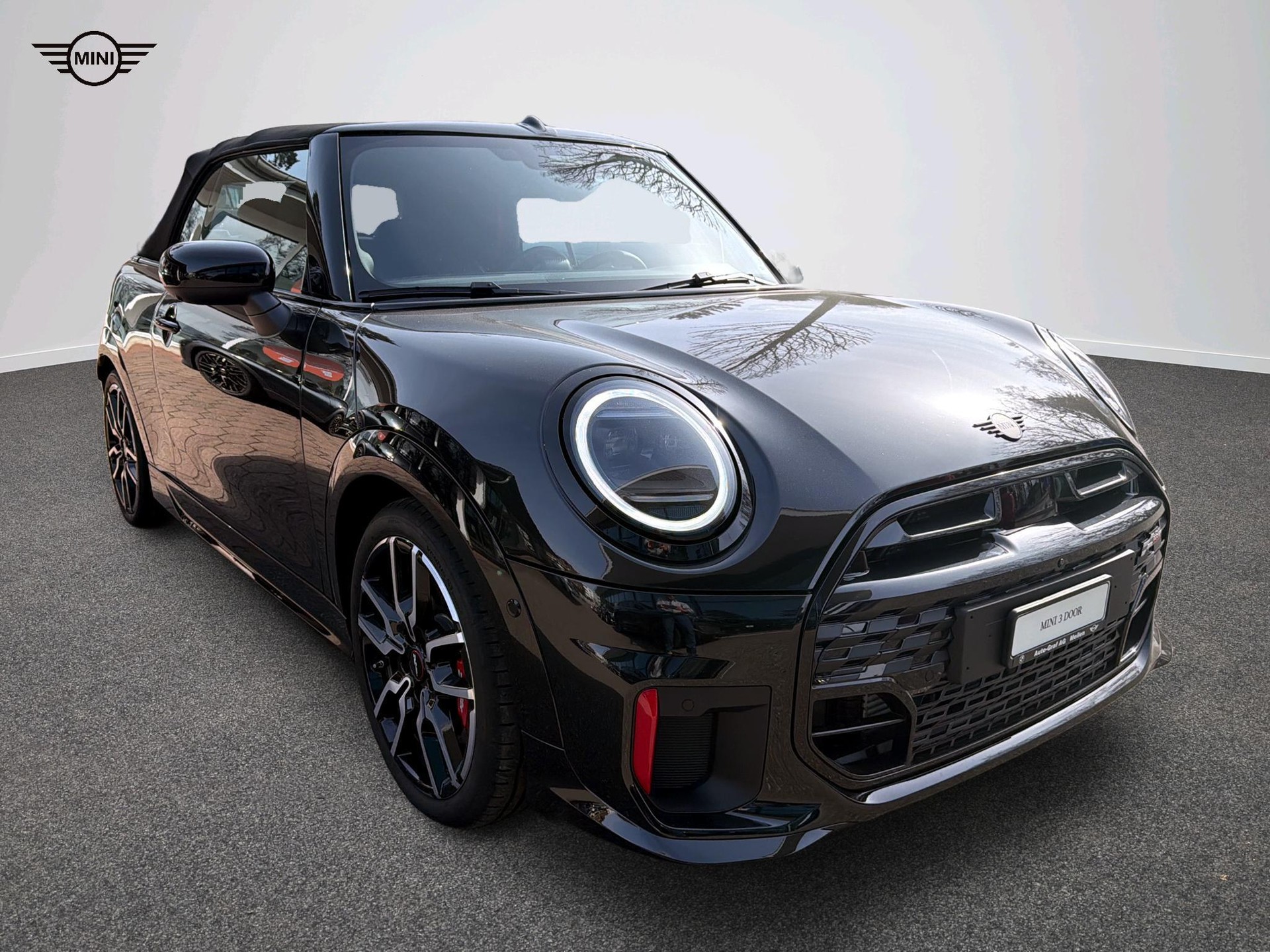 MINI John Cooper Works Cabrio-image-11