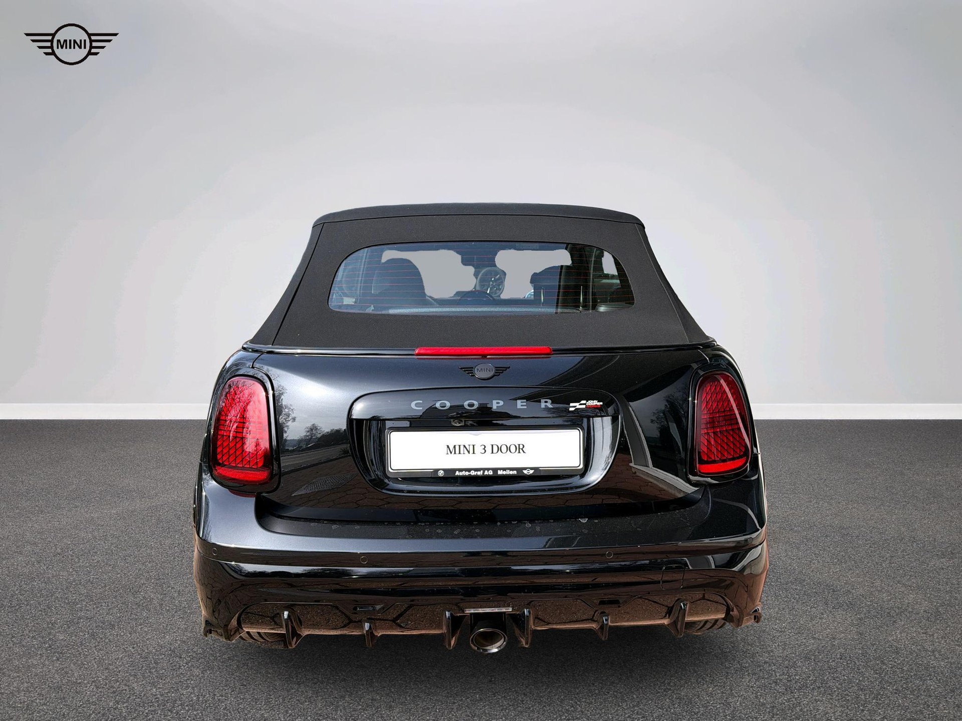 MINI John Cooper Works Cabrio-image-14