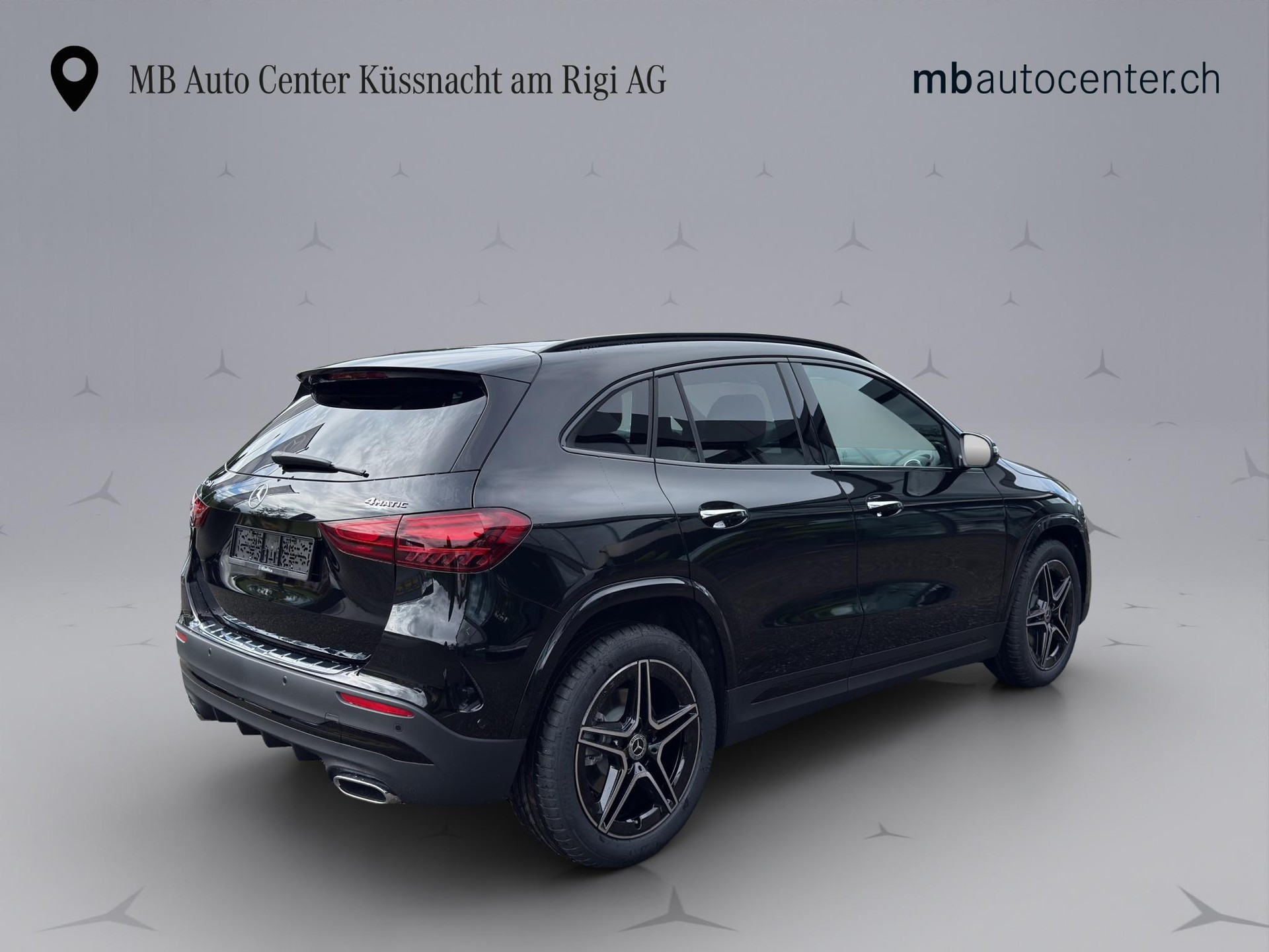 MERCEDES-BENZ GLA 250 Swiss Star AMG Line 4matic-image-6
