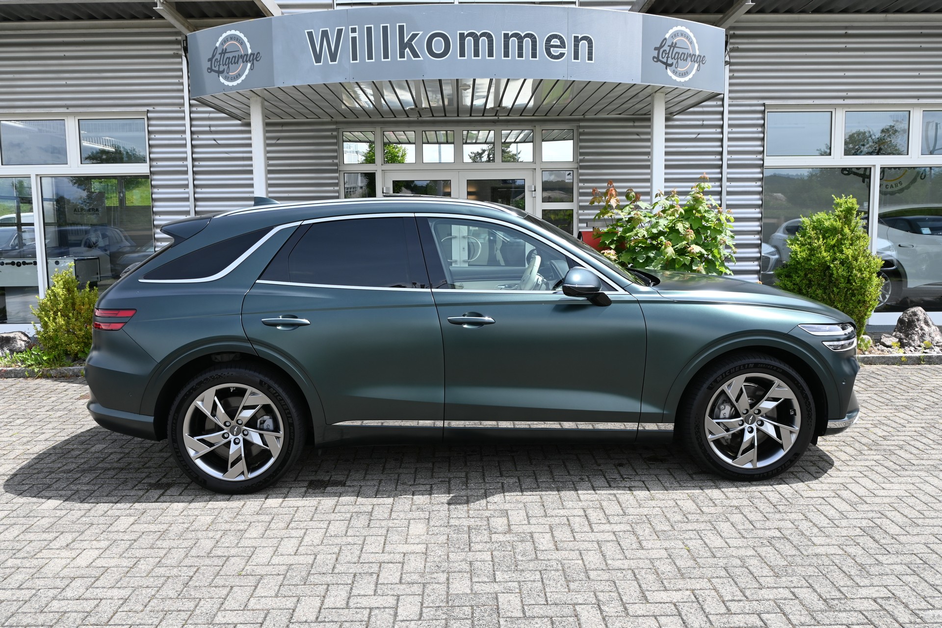 GENESIS GV70 Electrified Dual Motor Sport AWD kWh 77,4 490PS 4X4 + AHK 1800kg (CH Auto)-image-4