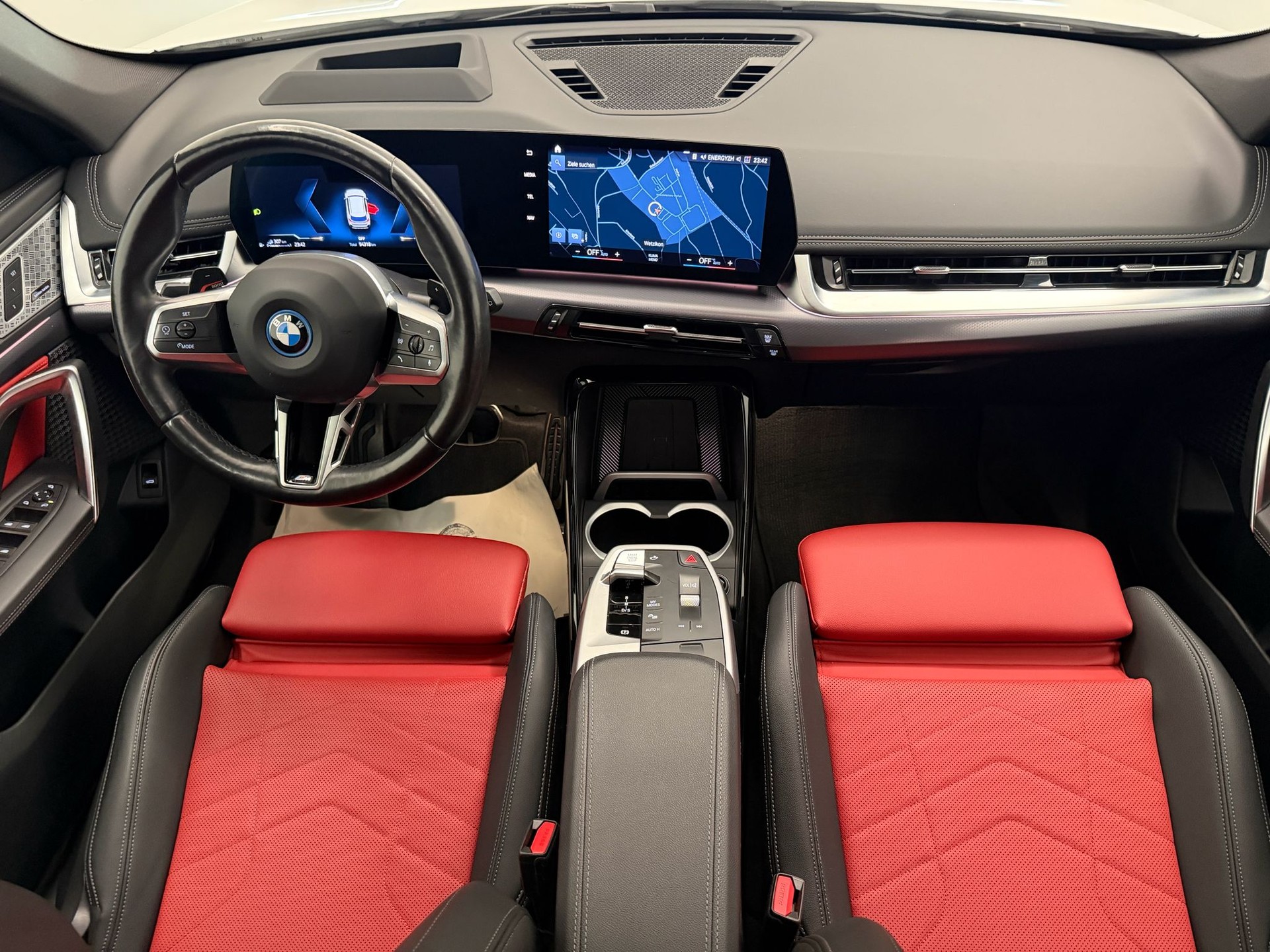 BMW X1 xDrive 25e M Sport-image-12