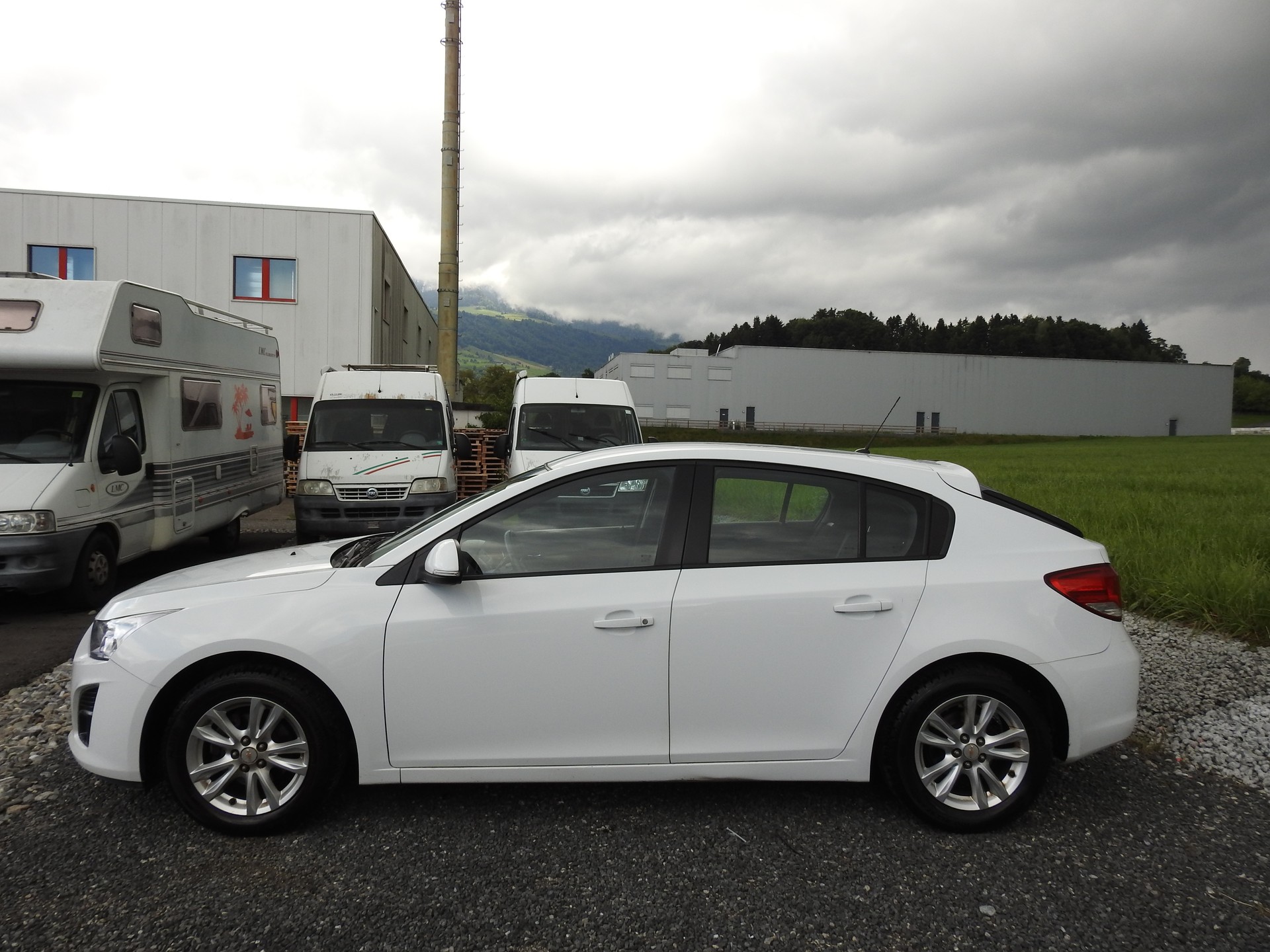 CHEVROLET Cruze 1.8 LTZ-showroom-element-3