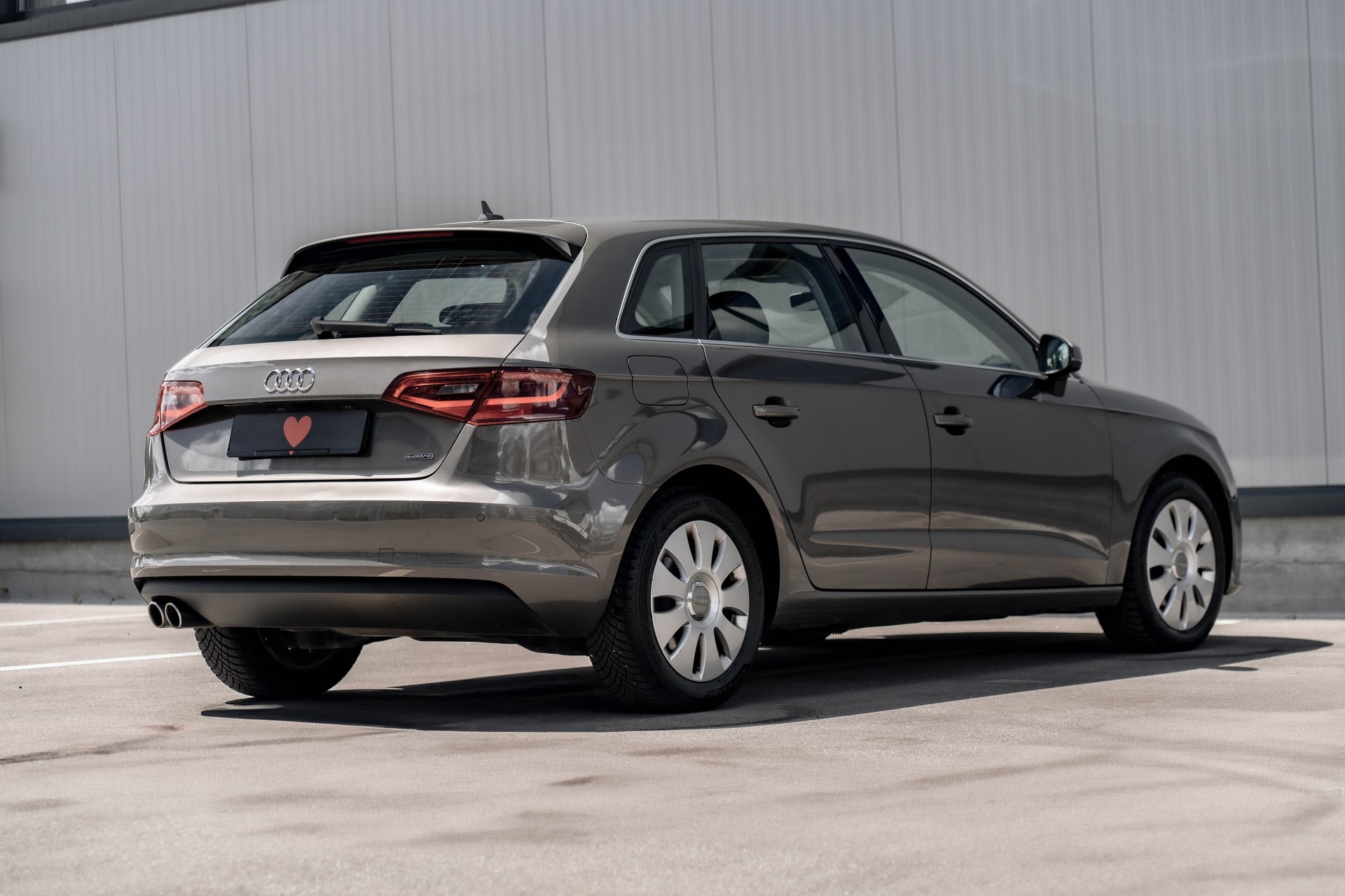 AUDI A3 Sportback 2.0 TDI Ambiente quattro S-tronic * traumhafte Ausstattung *-image-3
