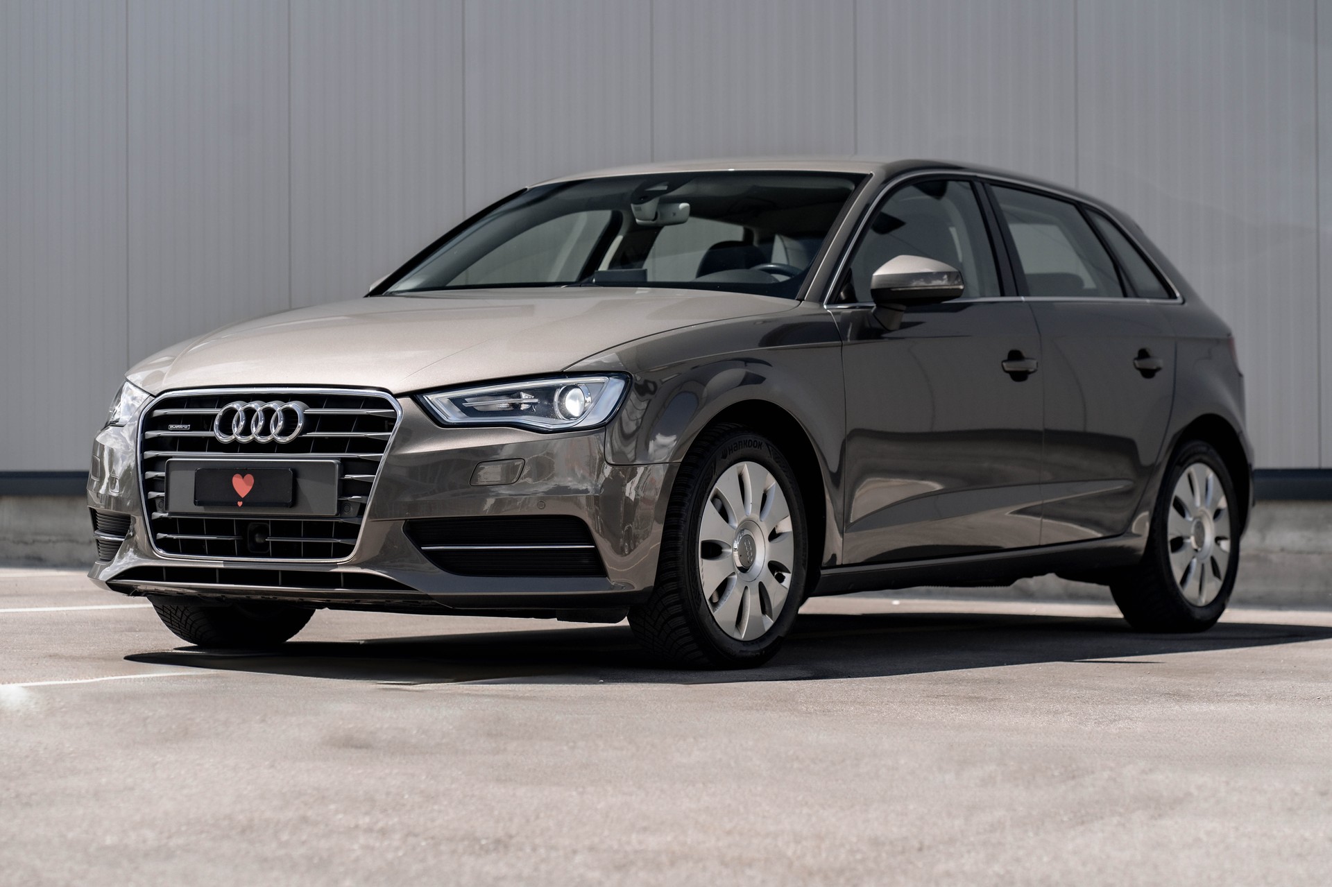 AUDI A3 Sportback 2.0 TDI Ambiente quattro S-tronic * traumhafte Ausstattung *-image-0
