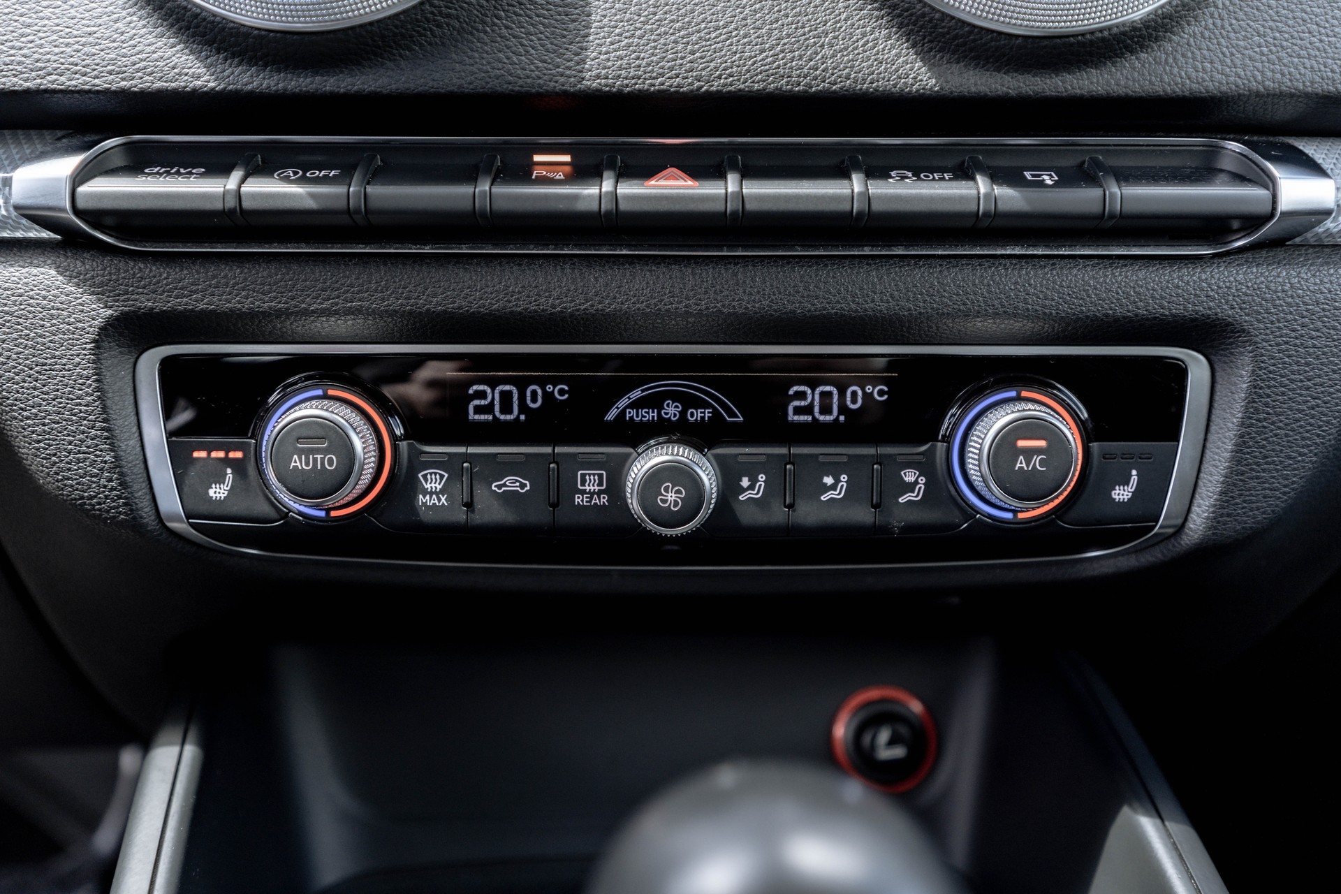 AUDI A3 Sportback 2.0 TDI Ambiente quattro S-tronic * traumhafte Ausstattung *-image-14