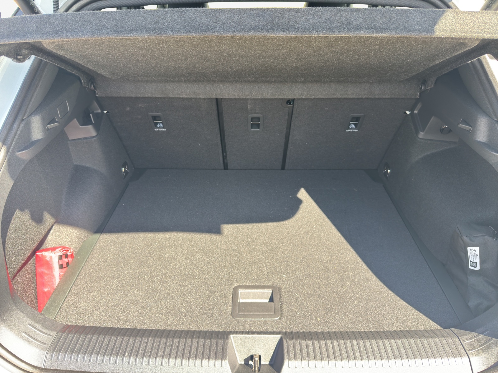VW T-Roc 1.5 eTSI mHEV R-Line DSG-image-12