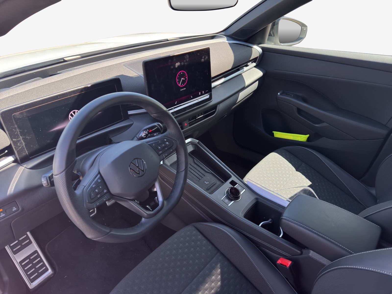 VW T-Roc 1.5 eTSI mHEV R-Line DSG-image-8