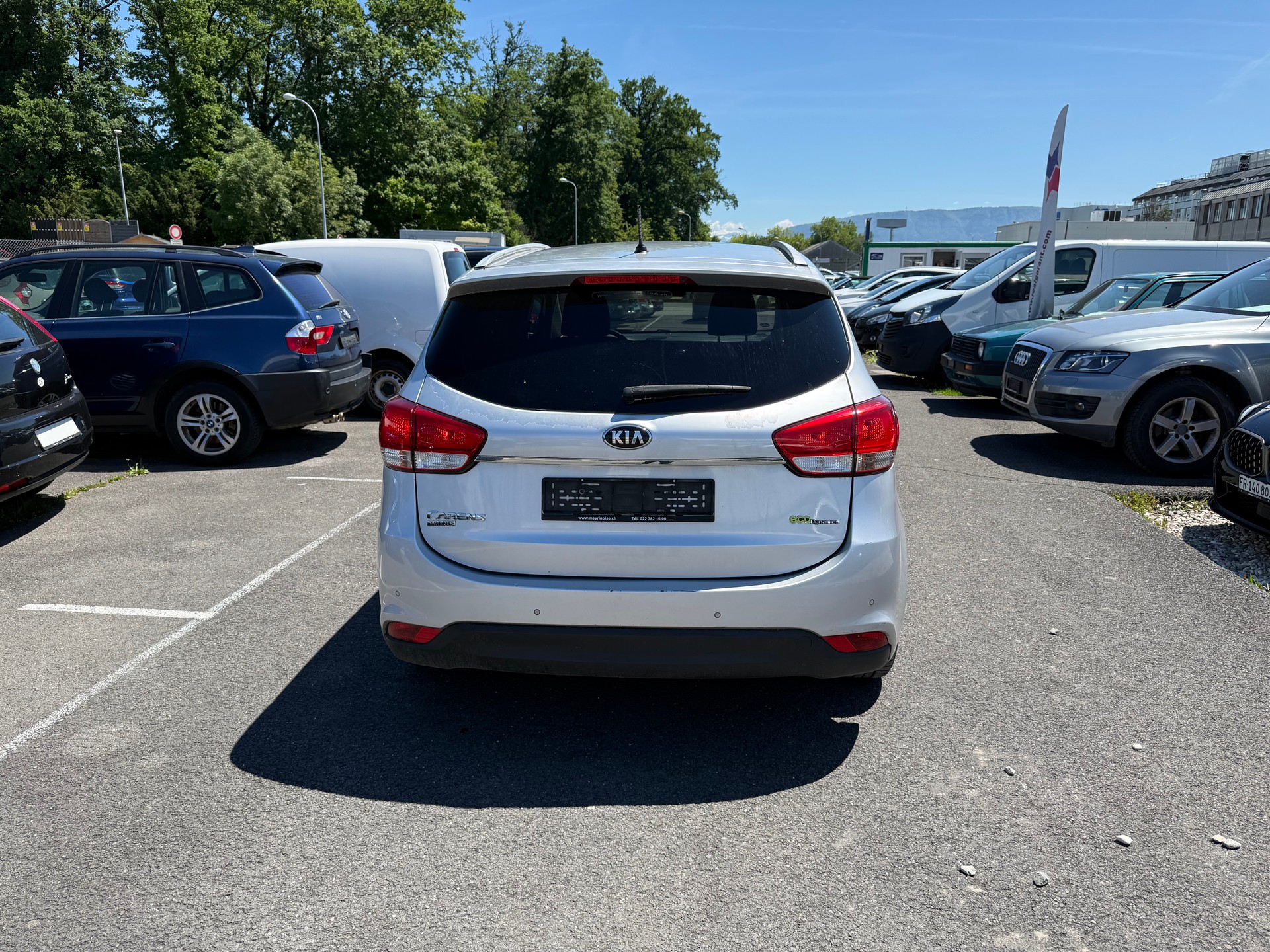 KIA Carens 1.6 GDI Classic-image-5