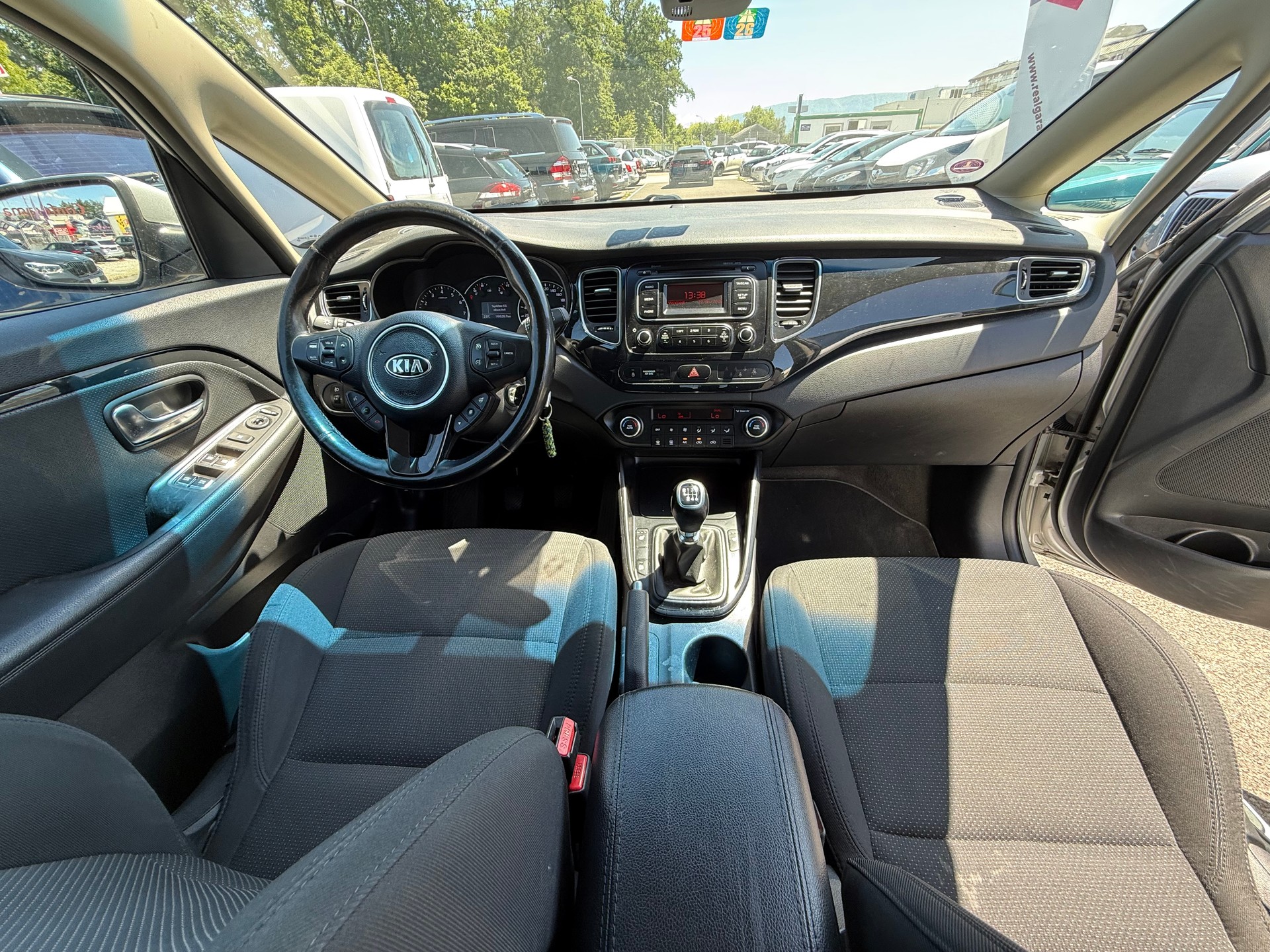 KIA Carens 1.6 GDI Classic-image-8