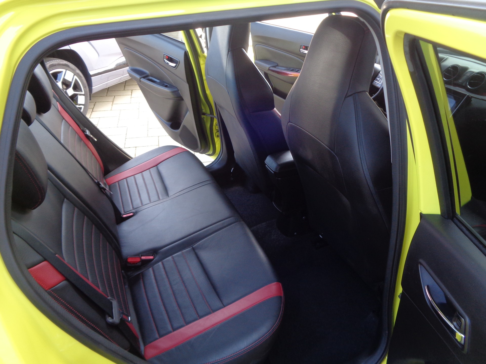 SUZUKI Swift Sport 1.4i 16V Compact Top-image-14