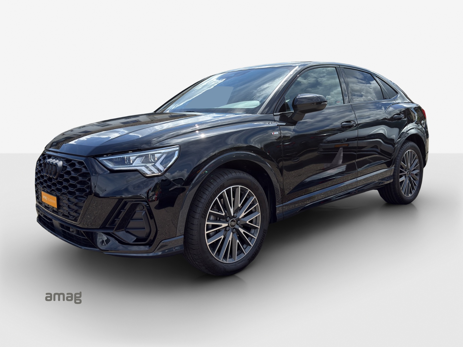 AUDI Q3 Sportback 40 TFSI S line quattro S-tronic-image-0