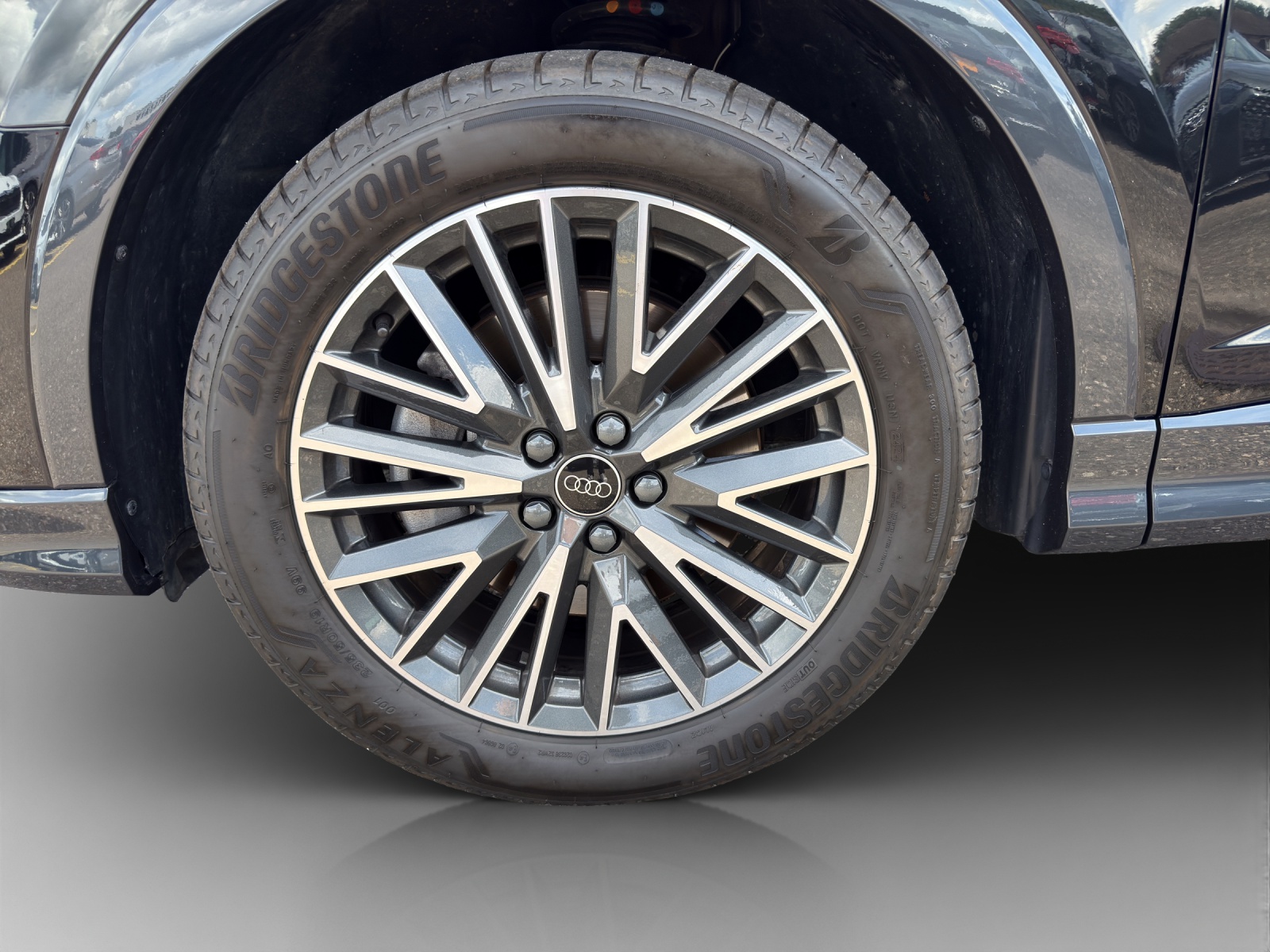AUDI Q3 Sportback 40 TFSI S line quattro S-tronic-image-13