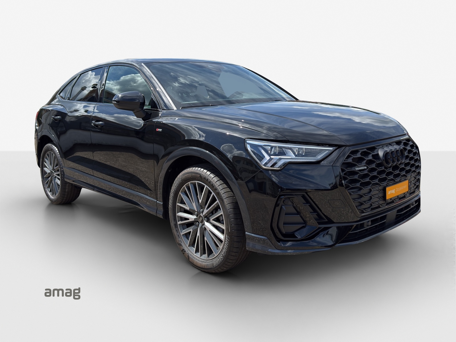 AUDI Q3 Sportback 40 TFSI S line quattro S-tronic-image-5