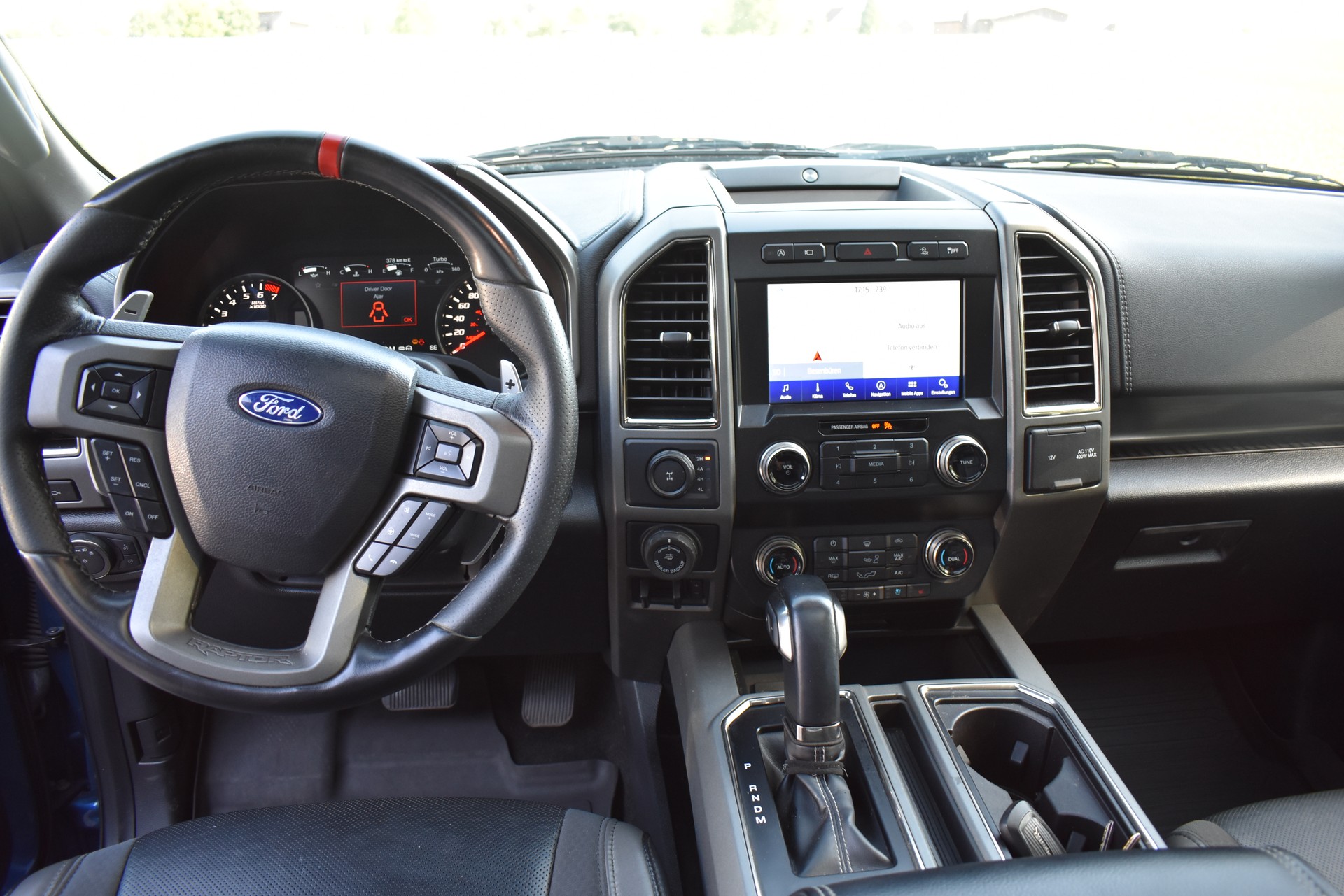 FORD F-150 Raptor-image-9