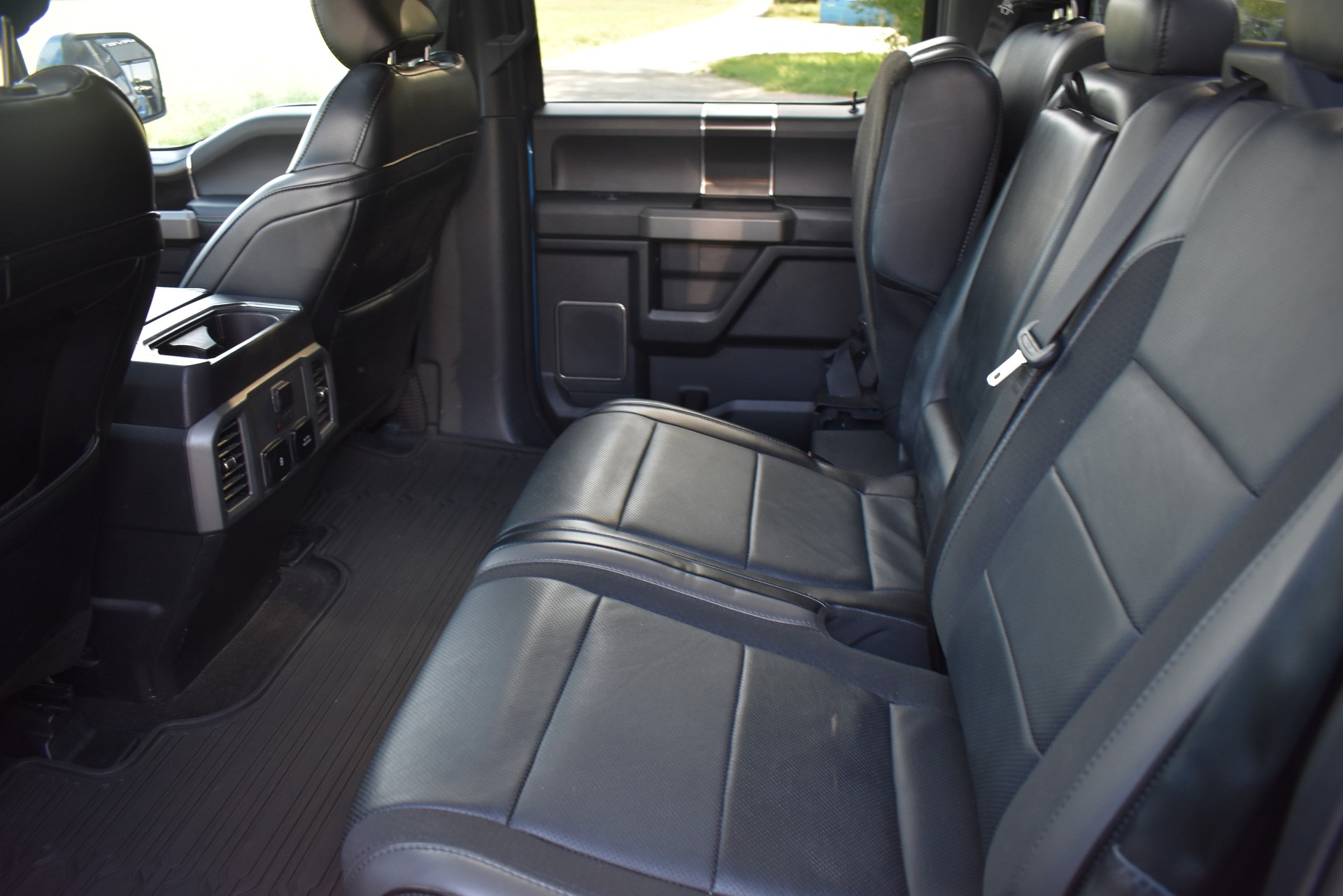 FORD F-150 Raptor-image-8