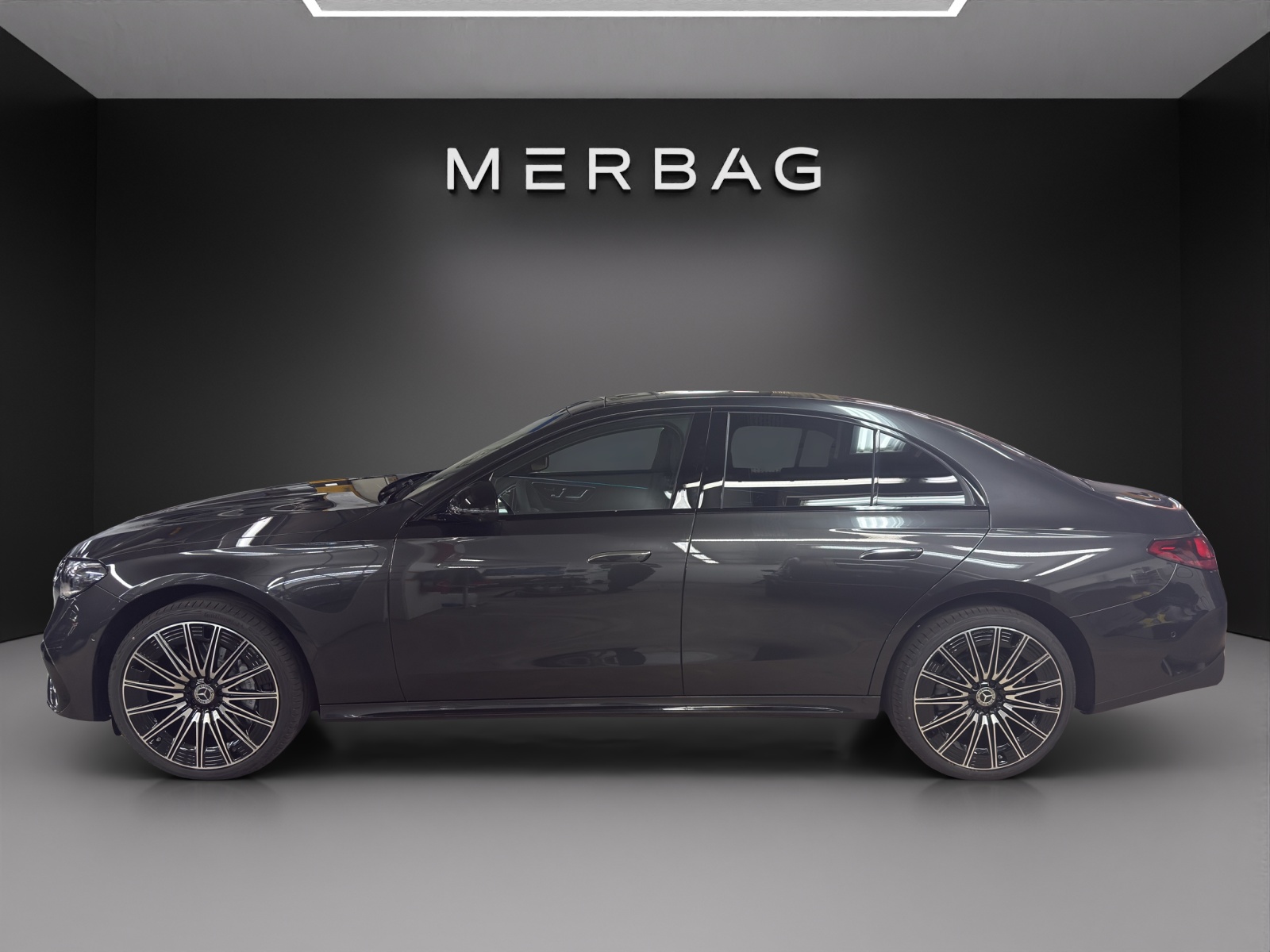 MERCEDES-BENZ E 220 d 4Matic 9G-Tronic-image-1