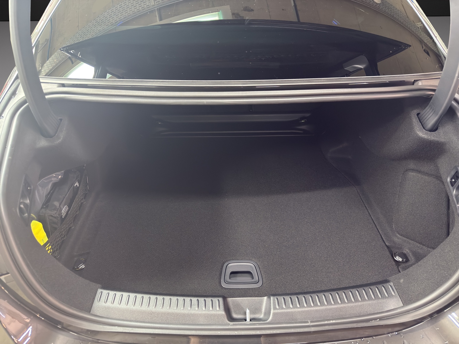 MERCEDES-BENZ E 220 d 4Matic 9G-Tronic-image-8