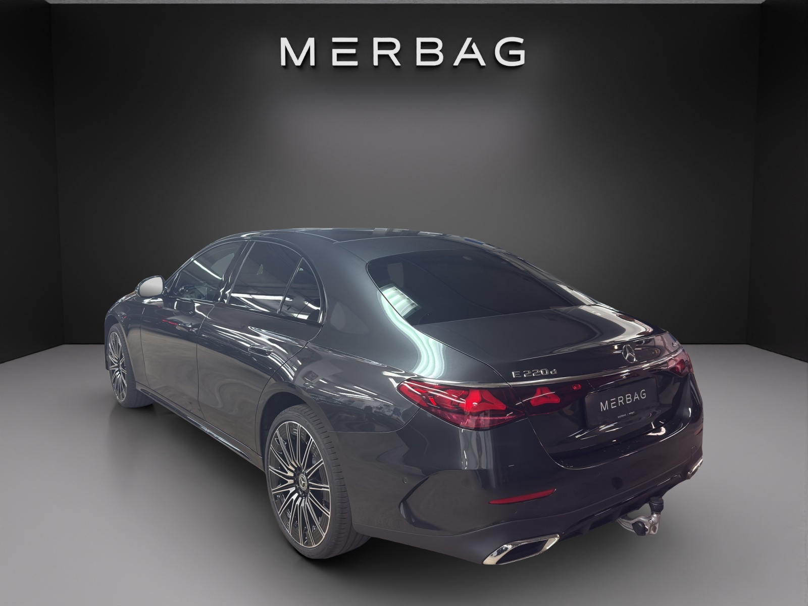 MERCEDES-BENZ E 220 d 4Matic 9G-Tronic-image-2
