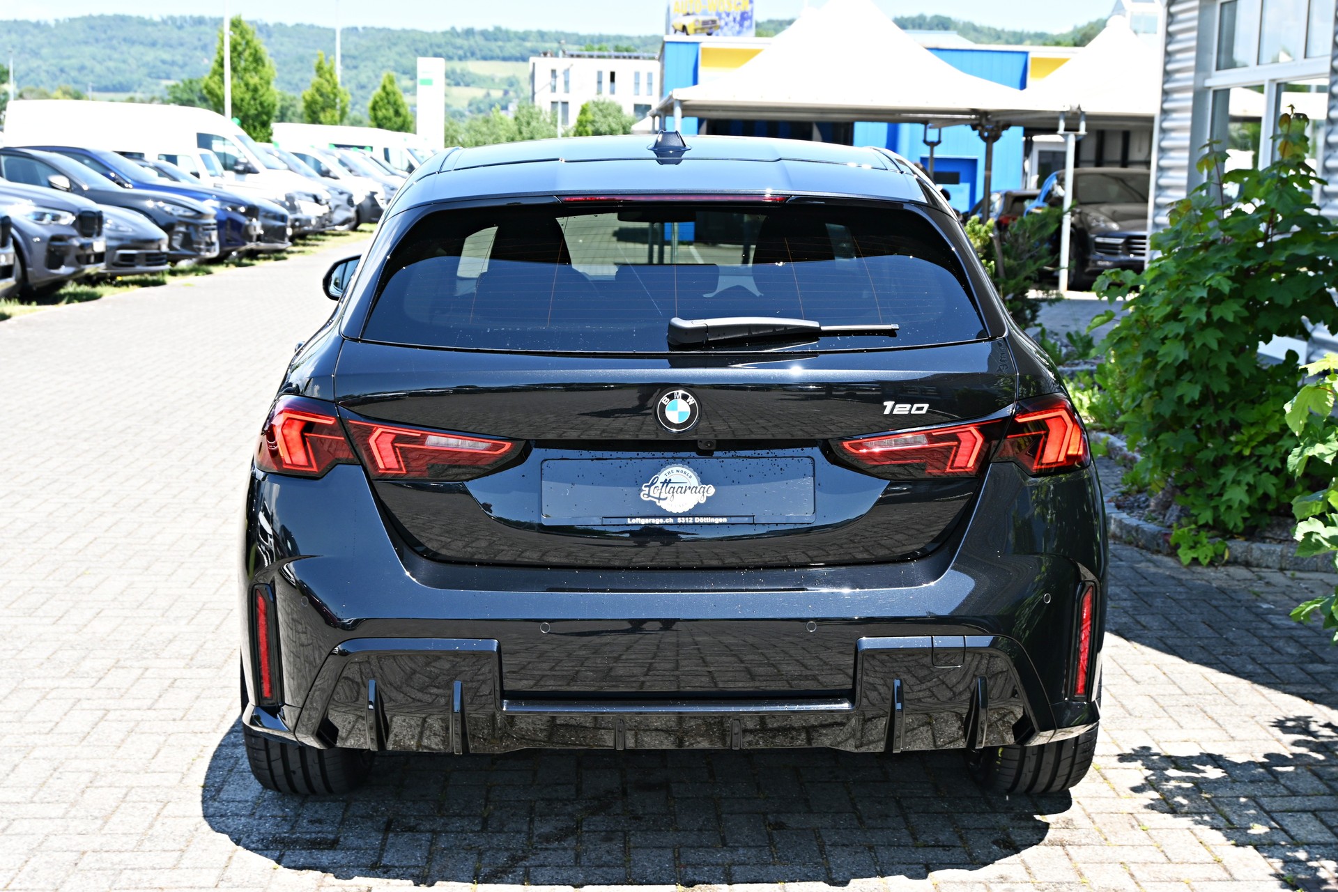 BMW 120 M Sport Pro Black Steptronic + Werksgarantie + Top Ausstattung-image-3