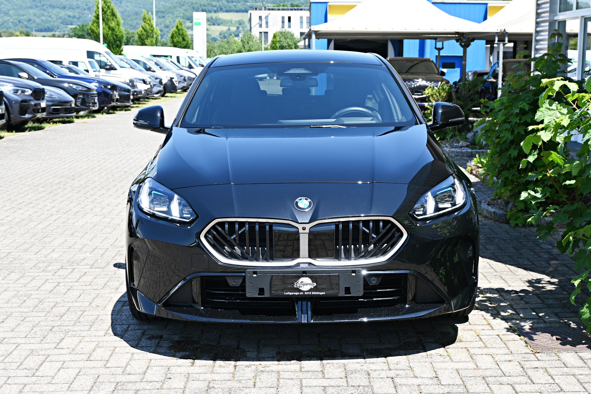 BMW 120 M Sport Pro Black Steptronic + Werksgarantie + Top Ausstattung-image-2