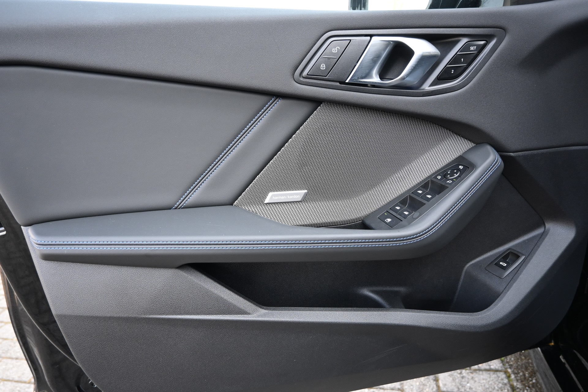 BMW 120 M Sport Pro Black Steptronic + Werksgarantie + Top Ausstattung-image-18