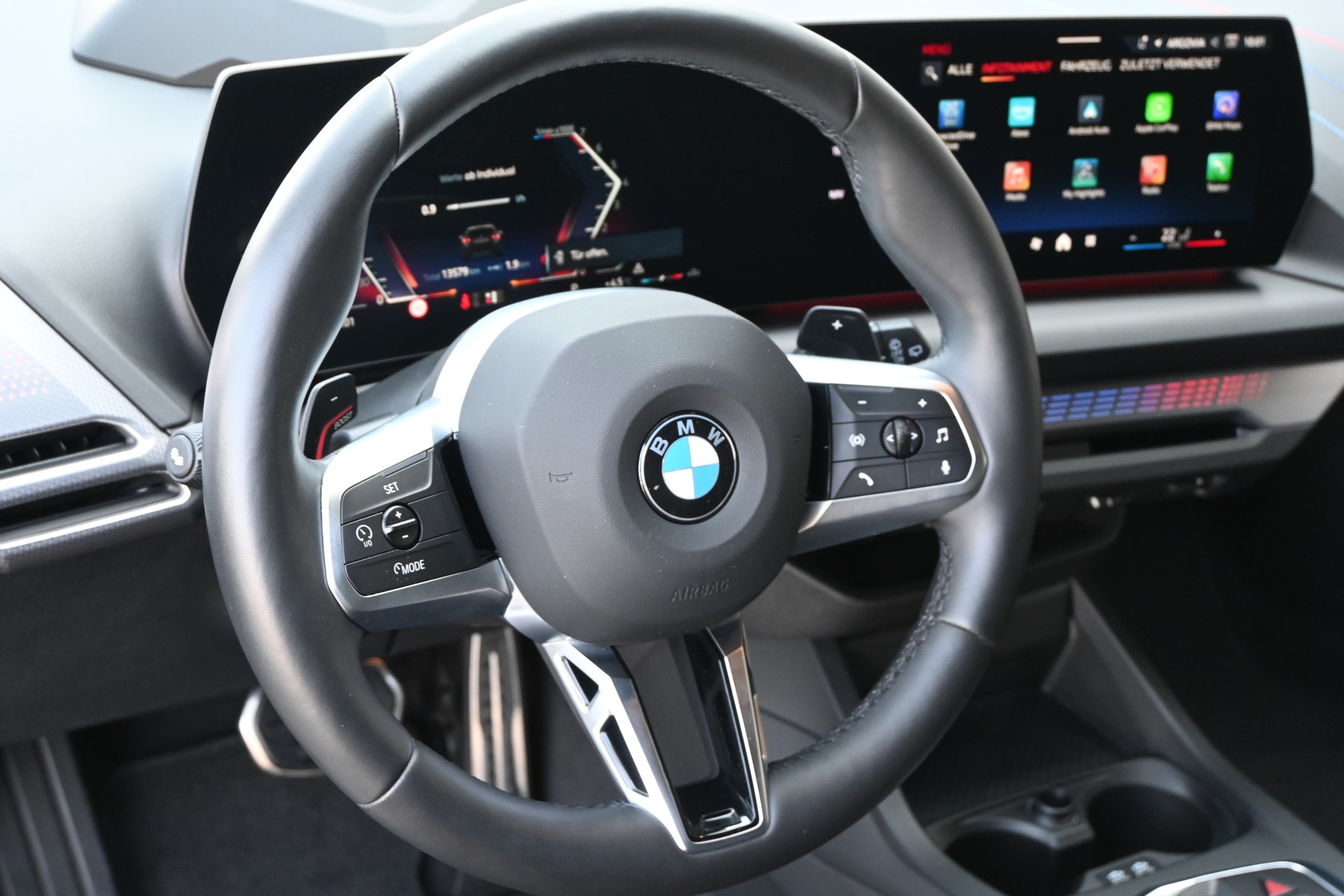 BMW 120 M Sport Pro Black Steptronic + Werksgarantie + Top Ausstattung-image-15