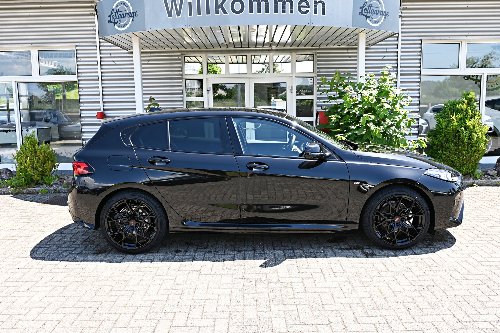 BMW 120 M Sport Pro Black Steptronic + Werksgarantie + Top Ausstattung-image-6