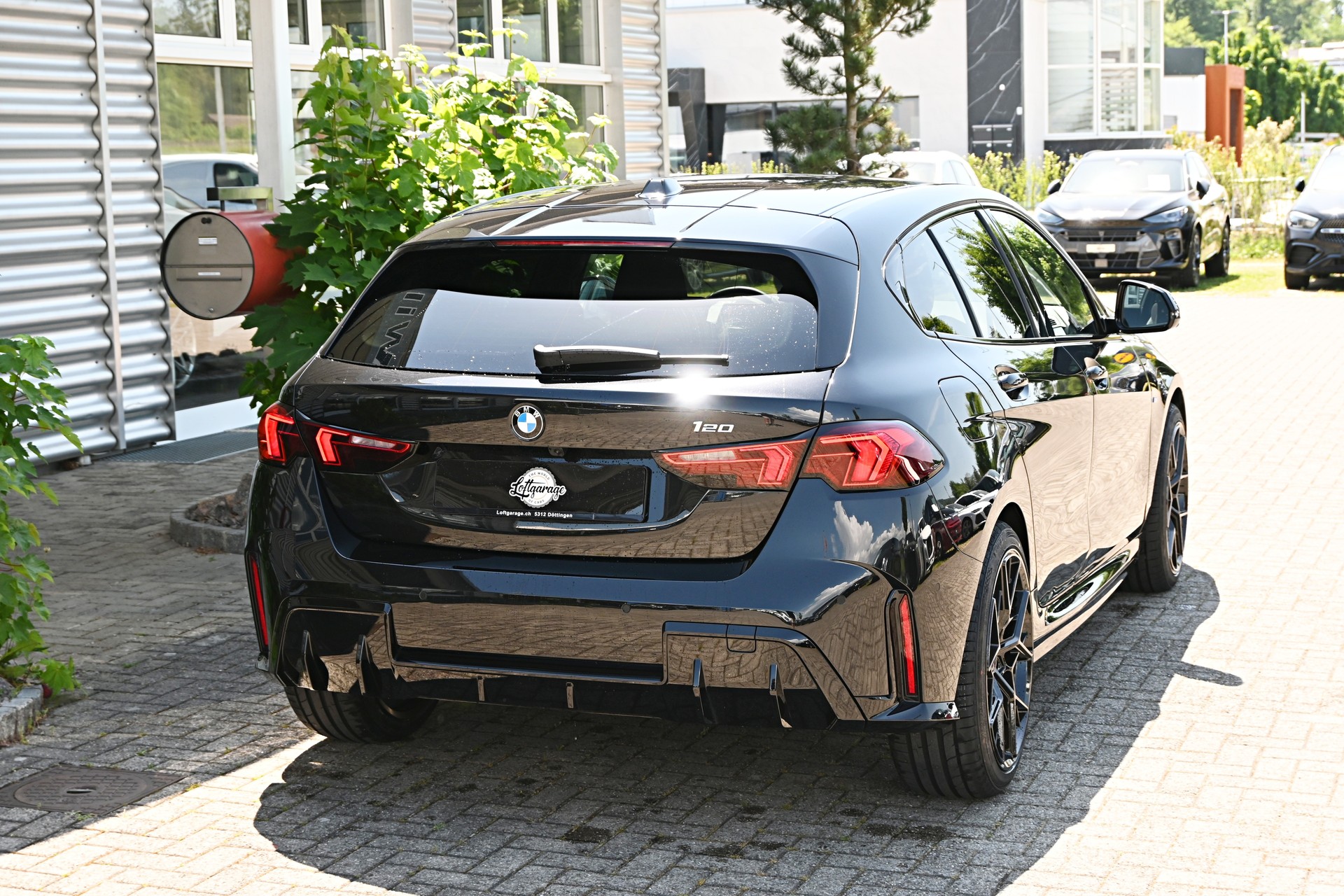 BMW 120 M Sport Pro Black Steptronic + Werksgarantie + Top Ausstattung-image-8