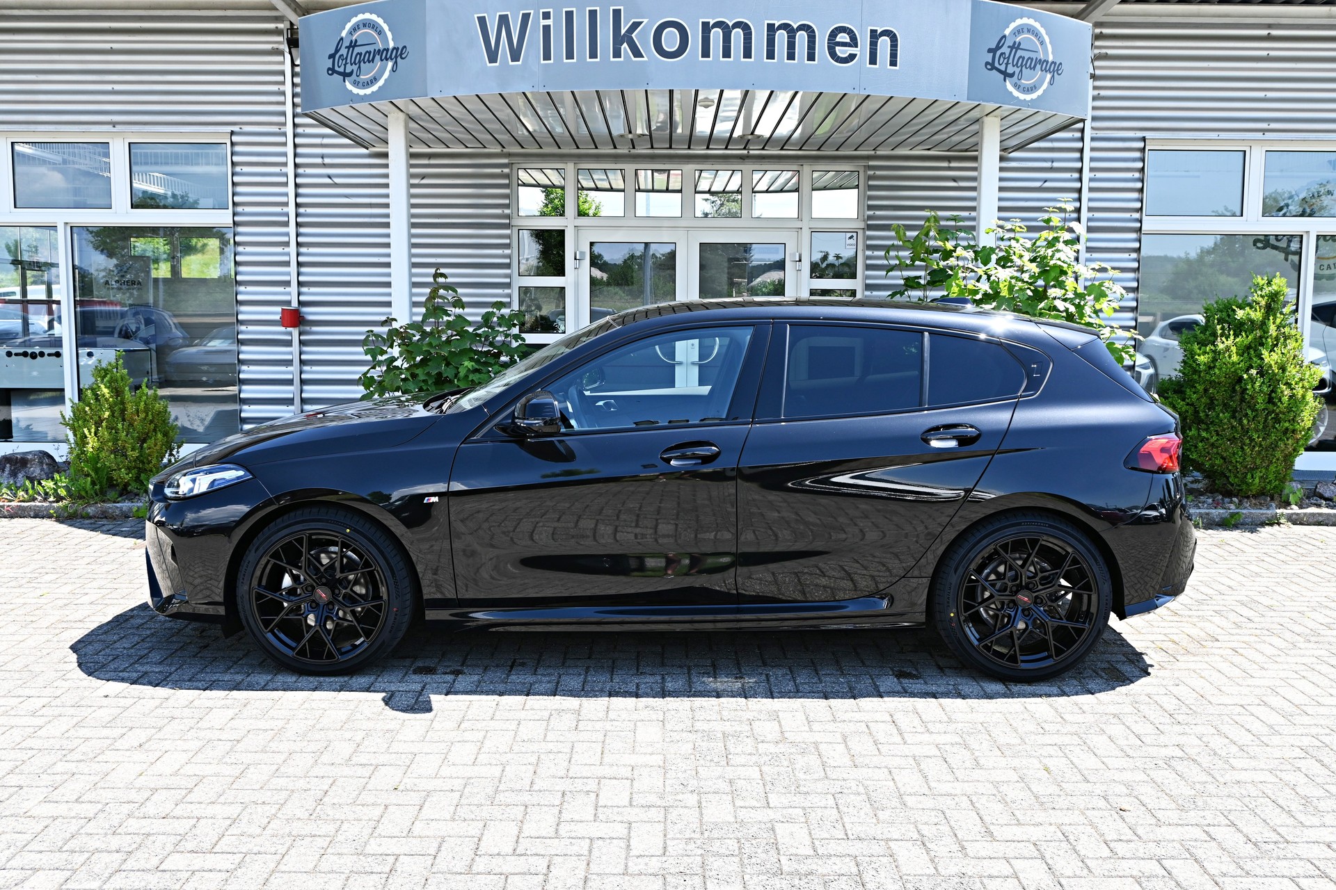 BMW 120 M Sport Pro Black Steptronic + Werksgarantie + Top Ausstattung-image-5