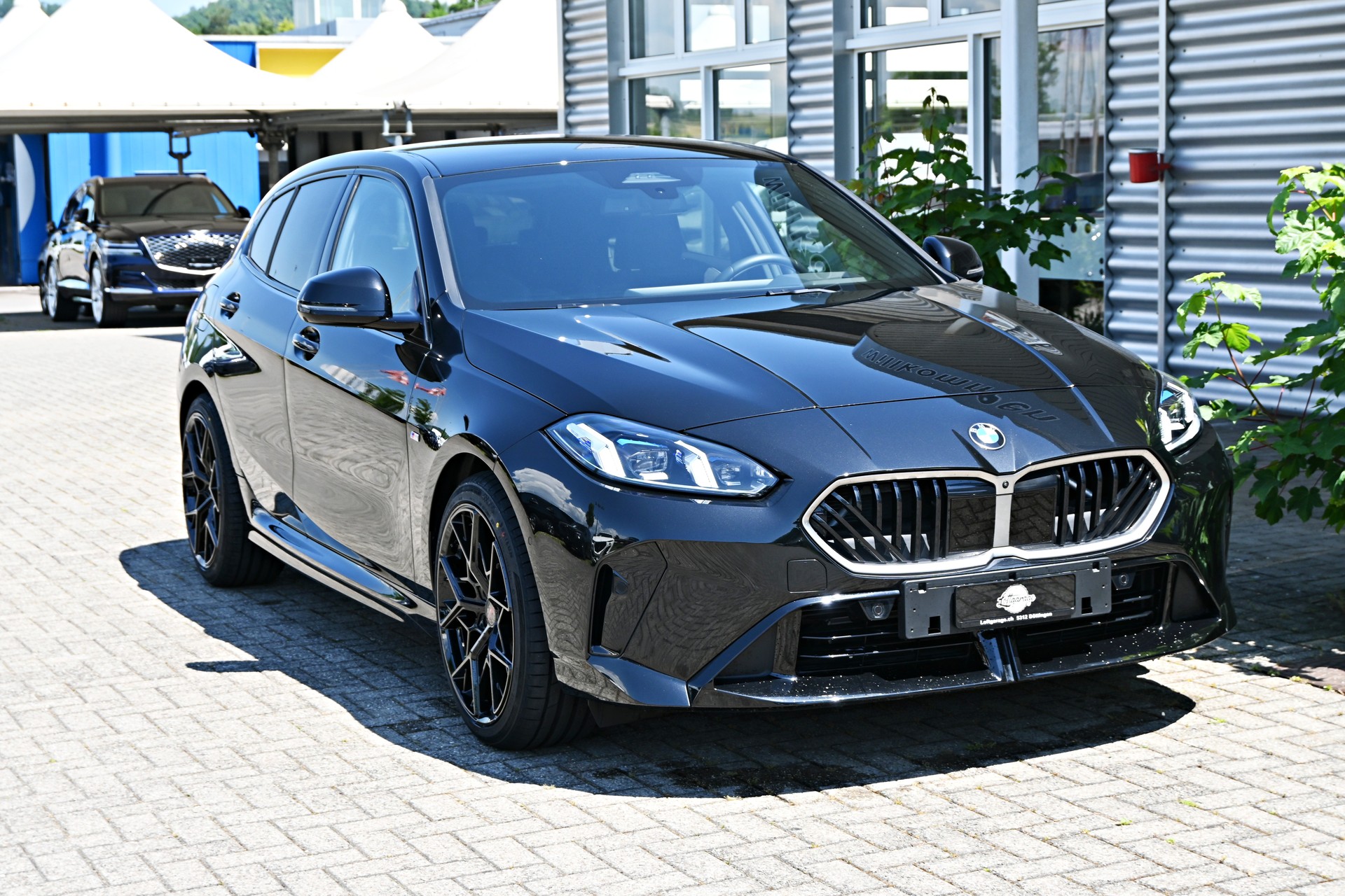 BMW 120 M Sport Pro Black Steptronic + Werksgarantie + Top Ausstattung-image-0