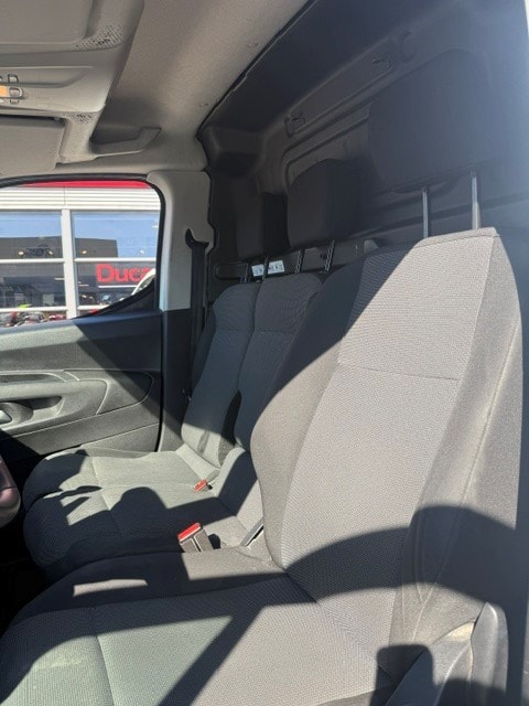 OPEL Combo 1.5 Essentia s/s Erhöhte Nutzlast-image-11