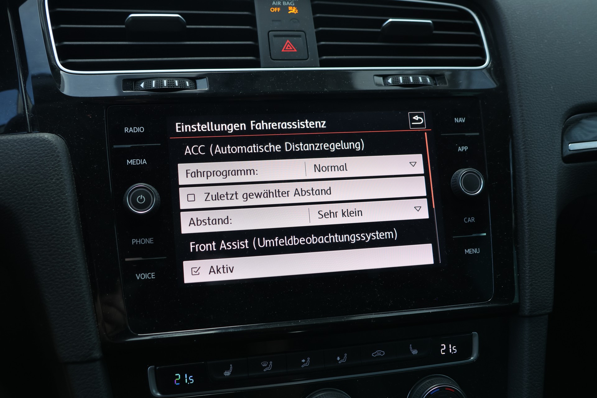 VW Golf 1.5 TSI EVO Highline DSG R-Line-image-19